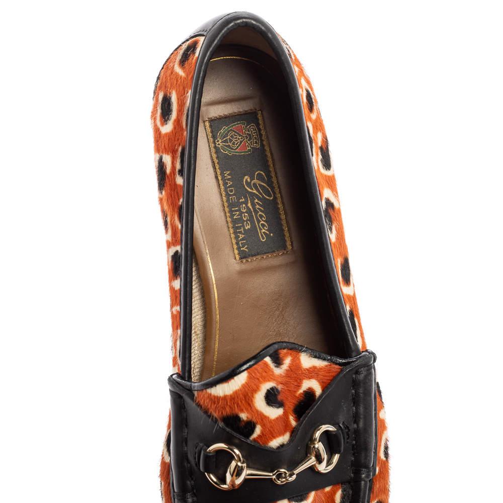 Gucci Tri-Color Leopard Print Calf Hair and Leather Horsebit Loafers Size 36.5 In Good Condition For Sale In Dubai, Al Qouz 2
