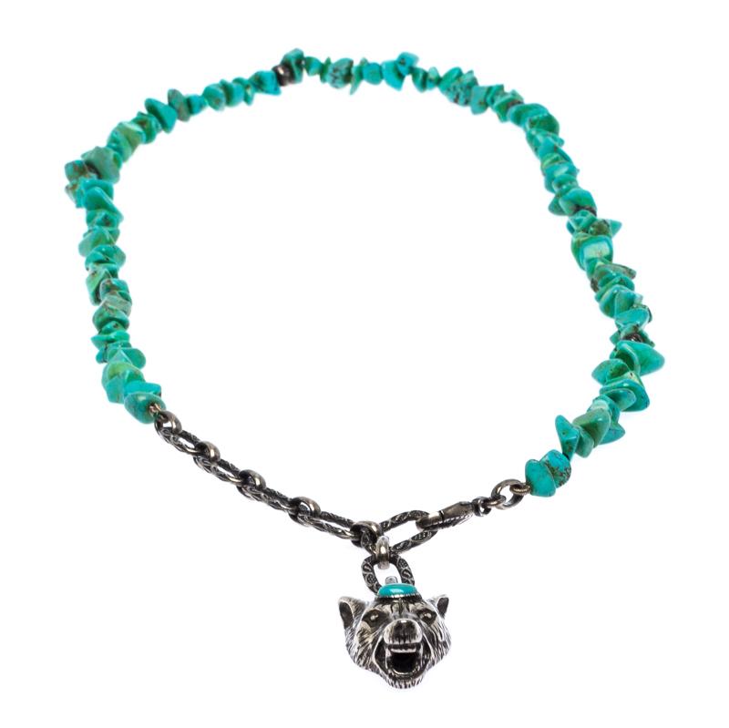 Contemporain Gucci, collier pendentif Forêt de loup vert turquoise de couleur argent ancien en vente