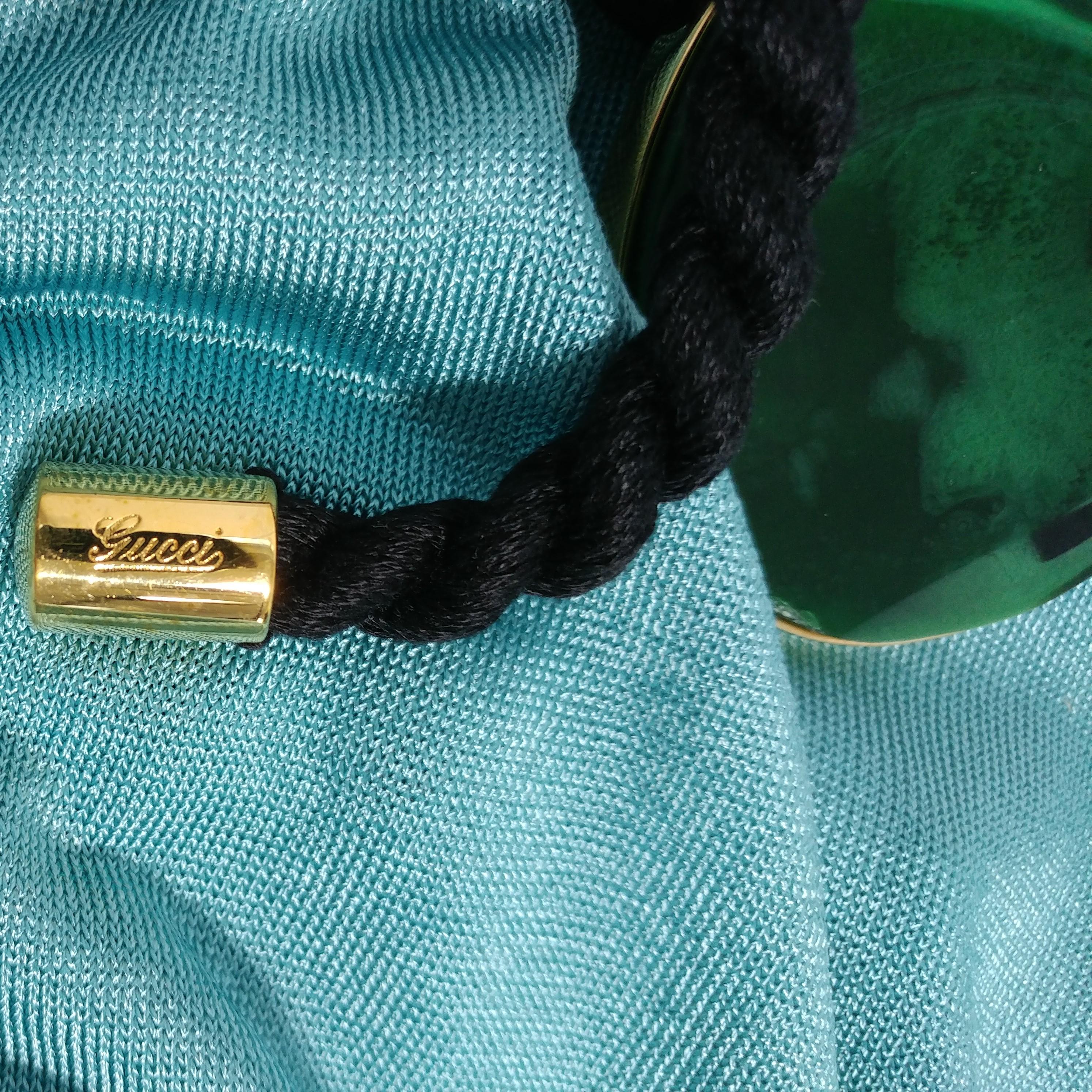 GUCCI - Haut dos nu turquoise avec médaillon en pierre verte  Taille L en vente 1