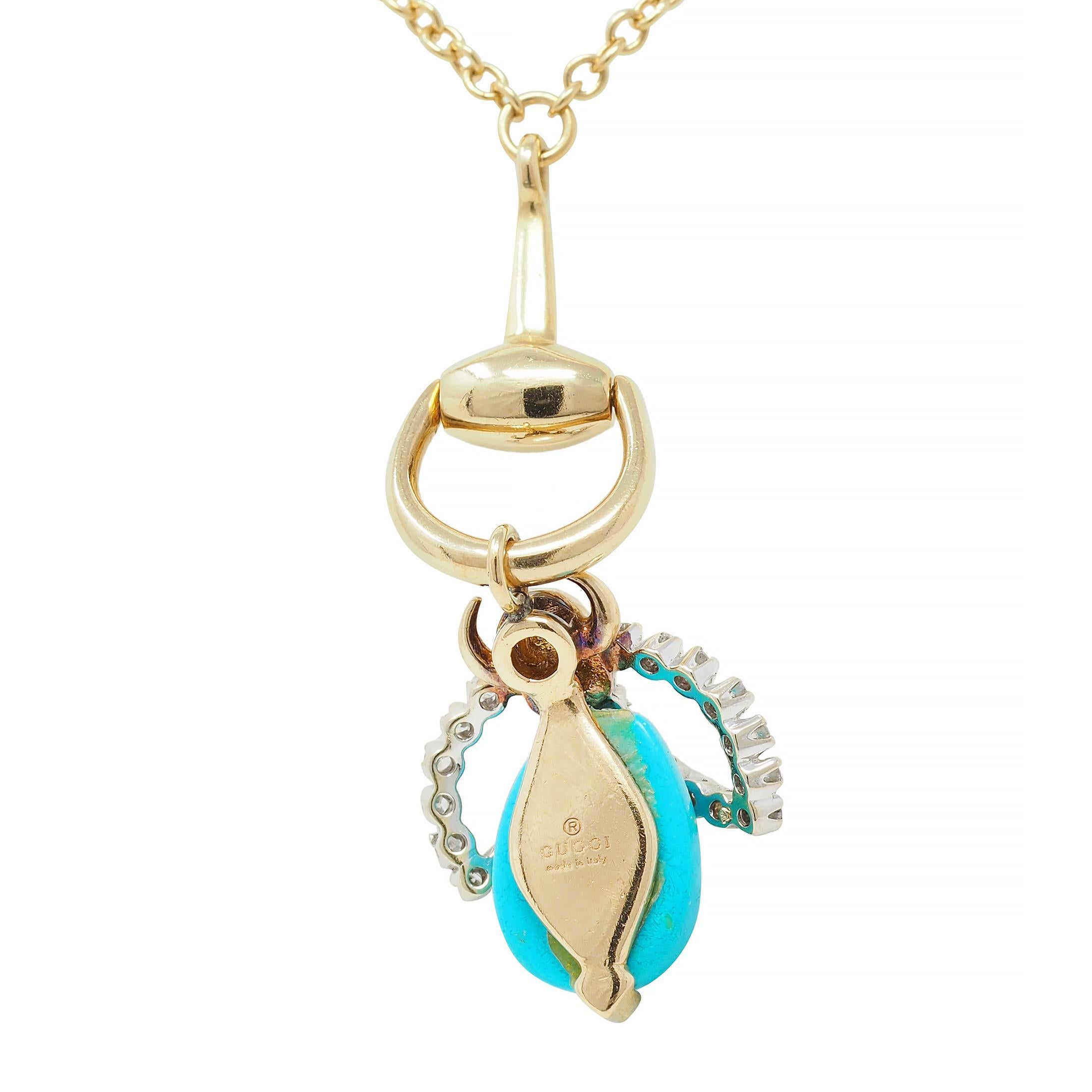 Gucci, collier pendentif abeille de cheval en or 18 carats, platine, diamants et turquoise en vente 3