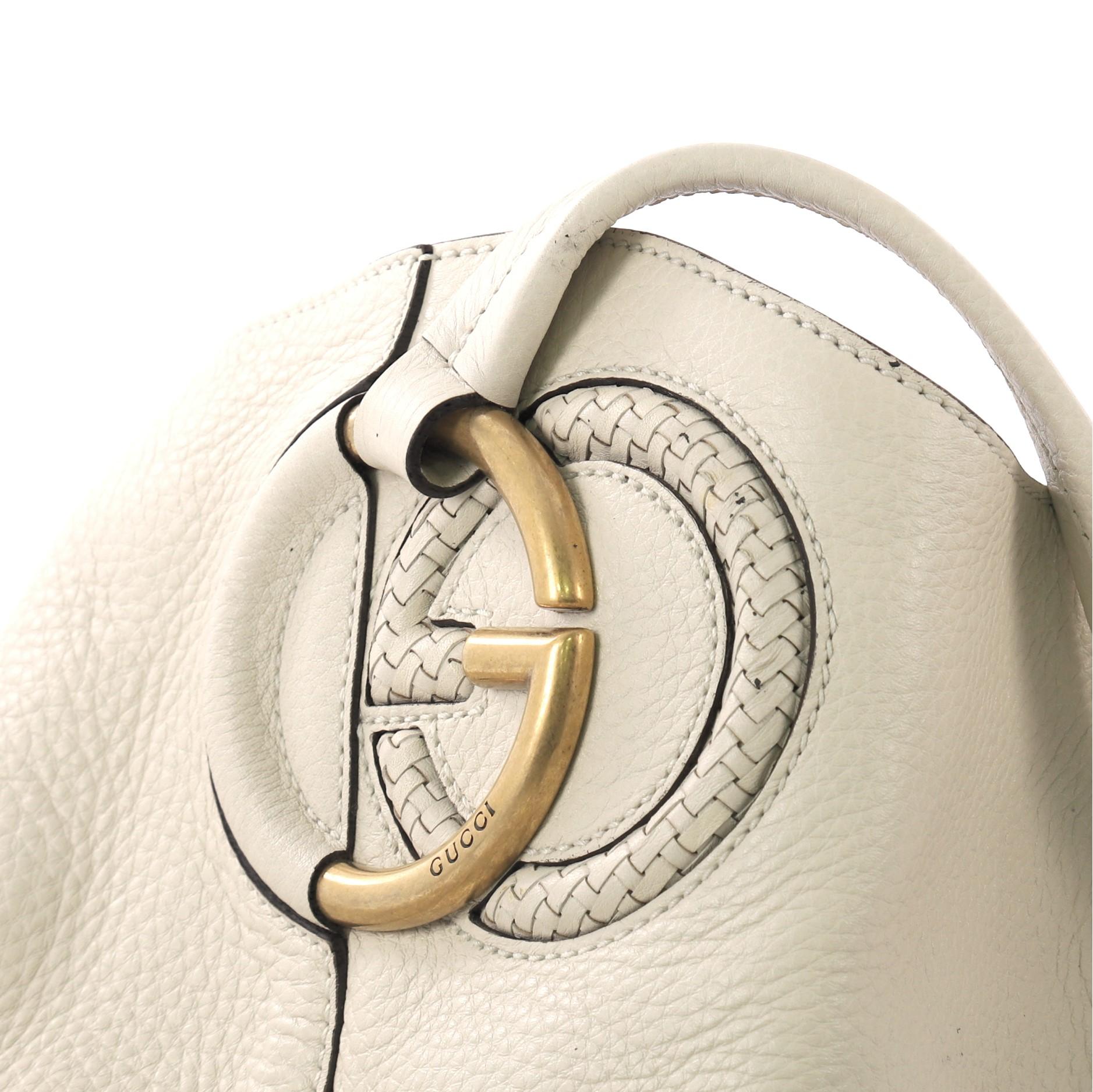 Gucci Twill Shoulder Bag Leather, crafted in beige leather 1