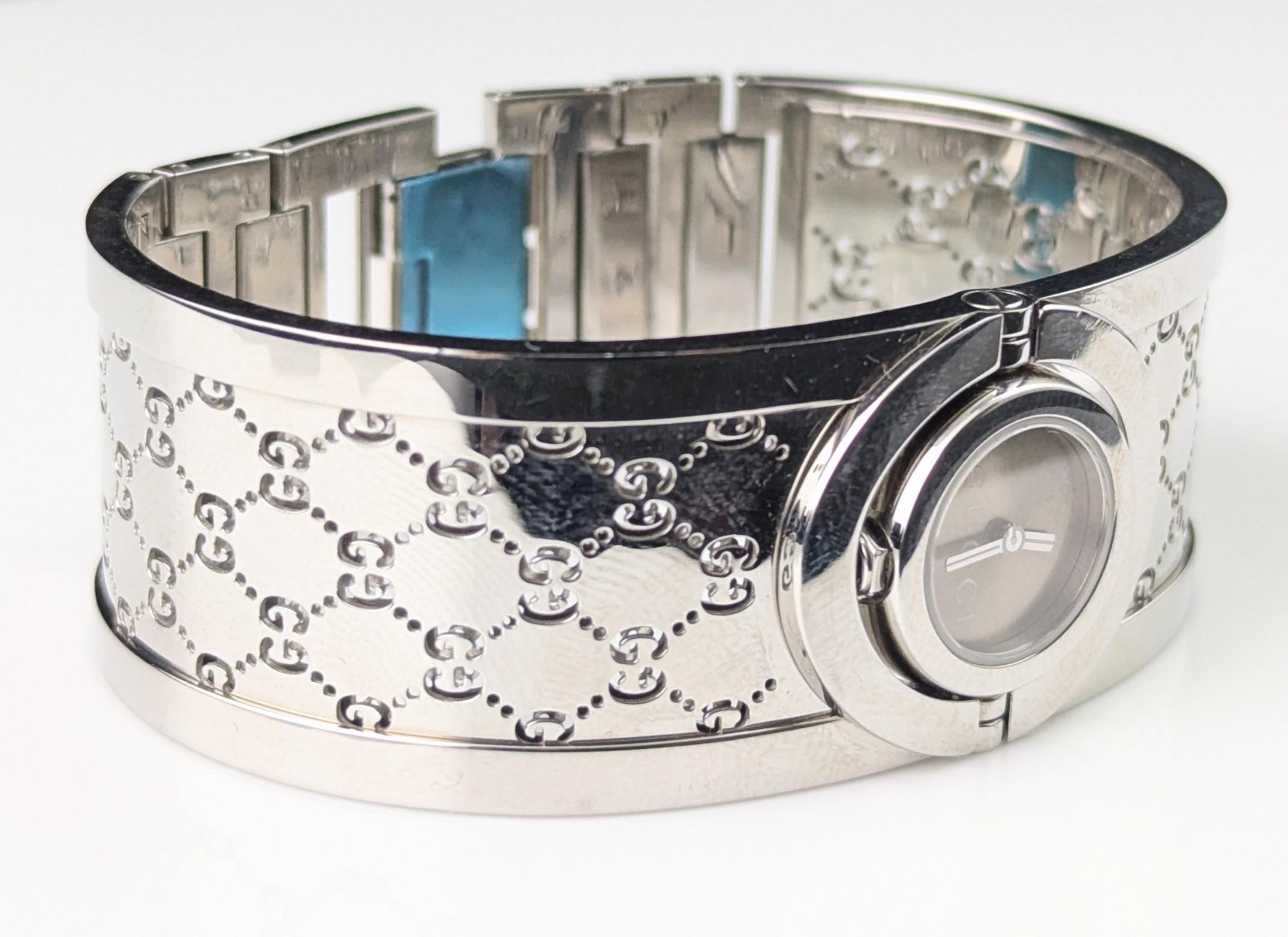 Montre-bracelet pour dames Gucci Twirl, emballée en vente 10