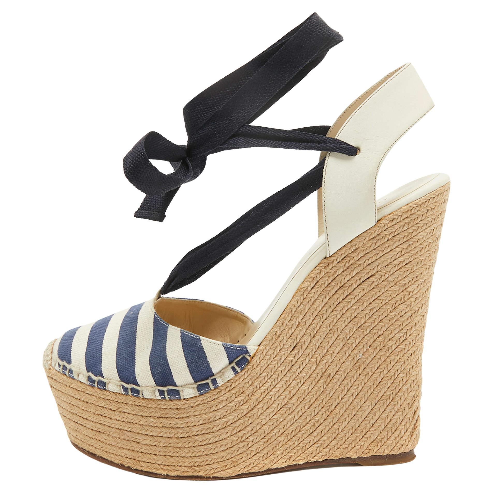 Gucci Two Tone Canvas and Leather Espadrille Wedge Ankle Tie Pumps Size 39 For Sale
