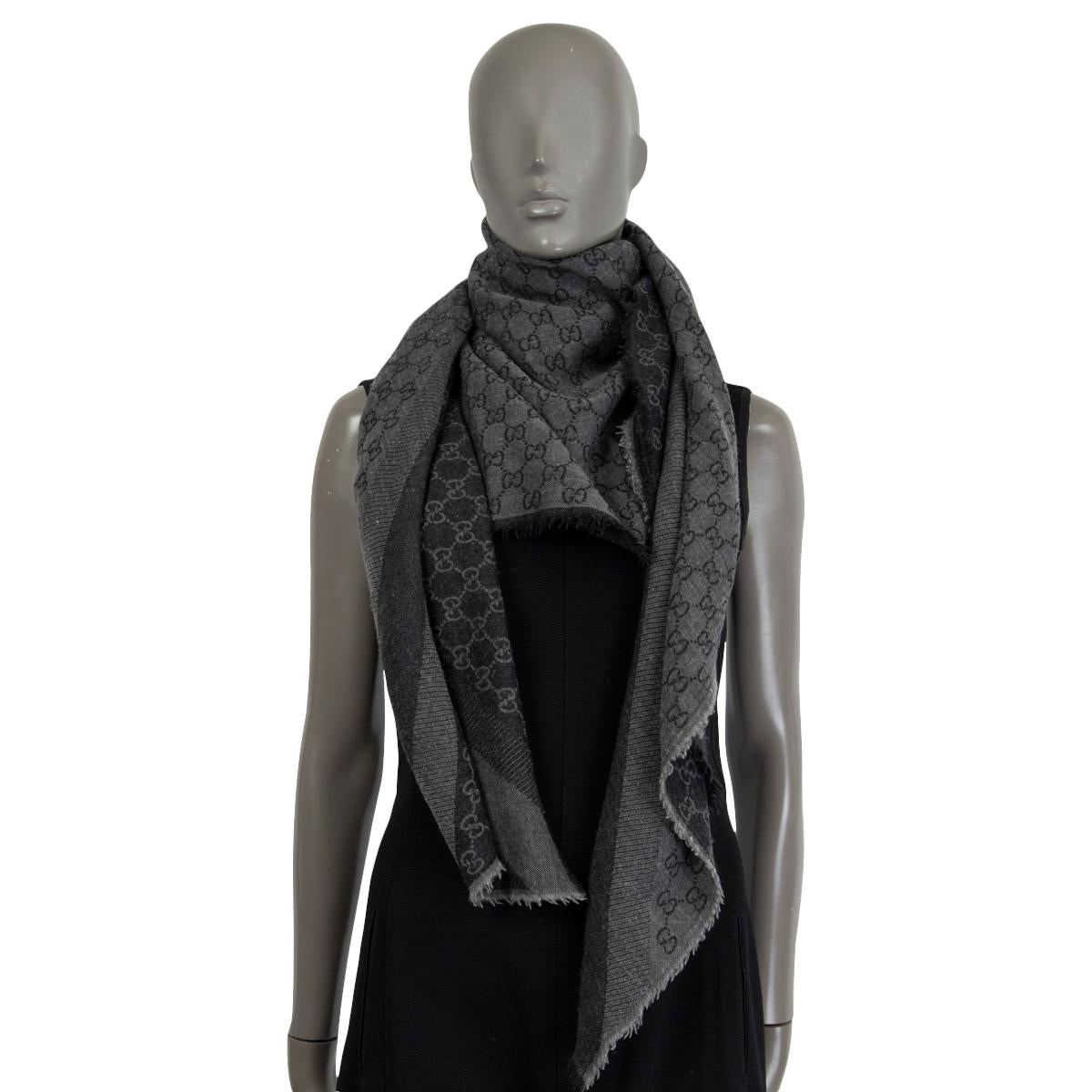 Women's or Men's GUCCI two tone grey wool blend GG MONOGRAM Shawl Scarf For Sale