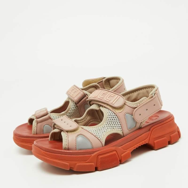 These sandals are chic and constructed with care for a great fit. Crafted from quality materials, they are durable, easy to style, and fabulous, with comfortable interiors, artful designing, and beautiful uppers.

