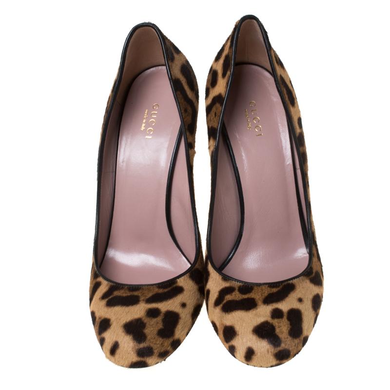 Brown Gucci Two Tone Leopard Print Pony Hair Wedge Pumps Size 40