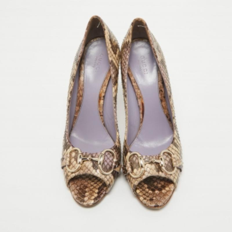 Bombas Gucci Two Tone Python Horsebit Peep Toe Talla 39 en venta 1