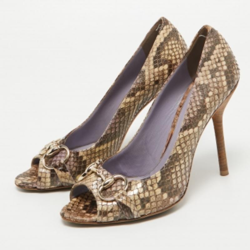 Bombas Gucci Two Tone Python Horsebit Peep Toe Talla 39 en venta 3