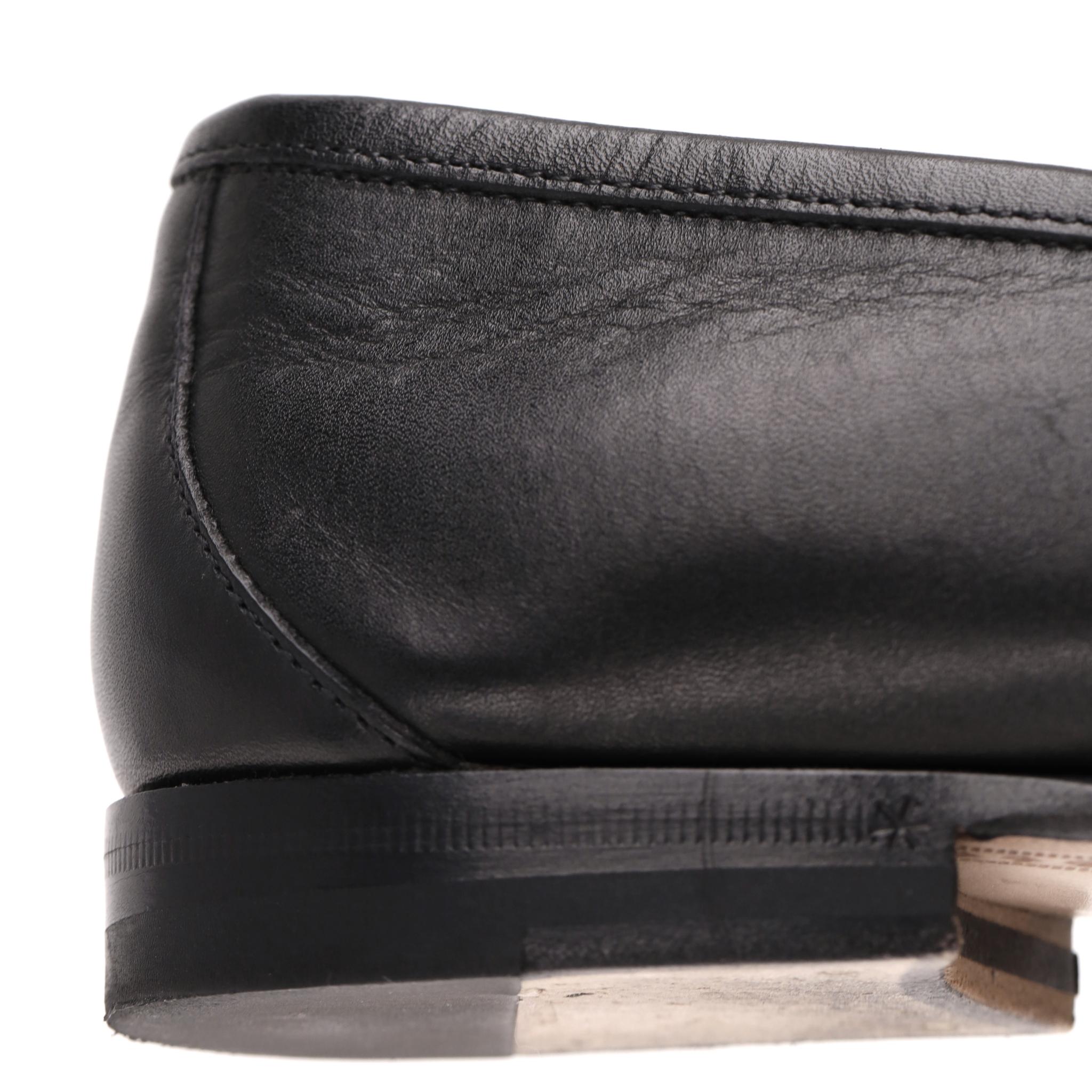 Mocassini in pelle con morsetto Roos bicolore di Gucci in vendita 3