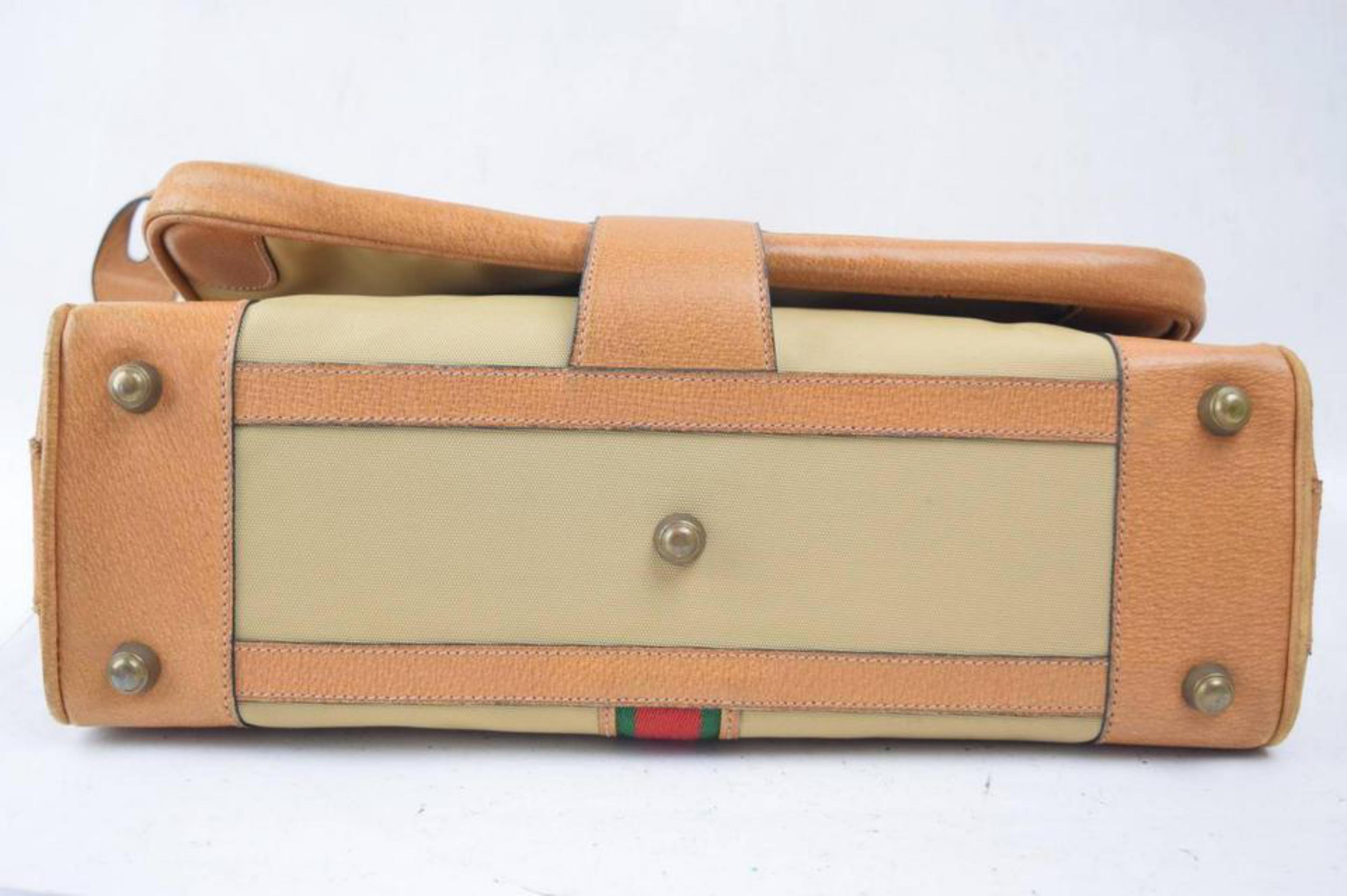 Gucci (Ultra Rare) Vintage Web Messenger 867947 Brown Canvas Shoulder Bag For Sale 2