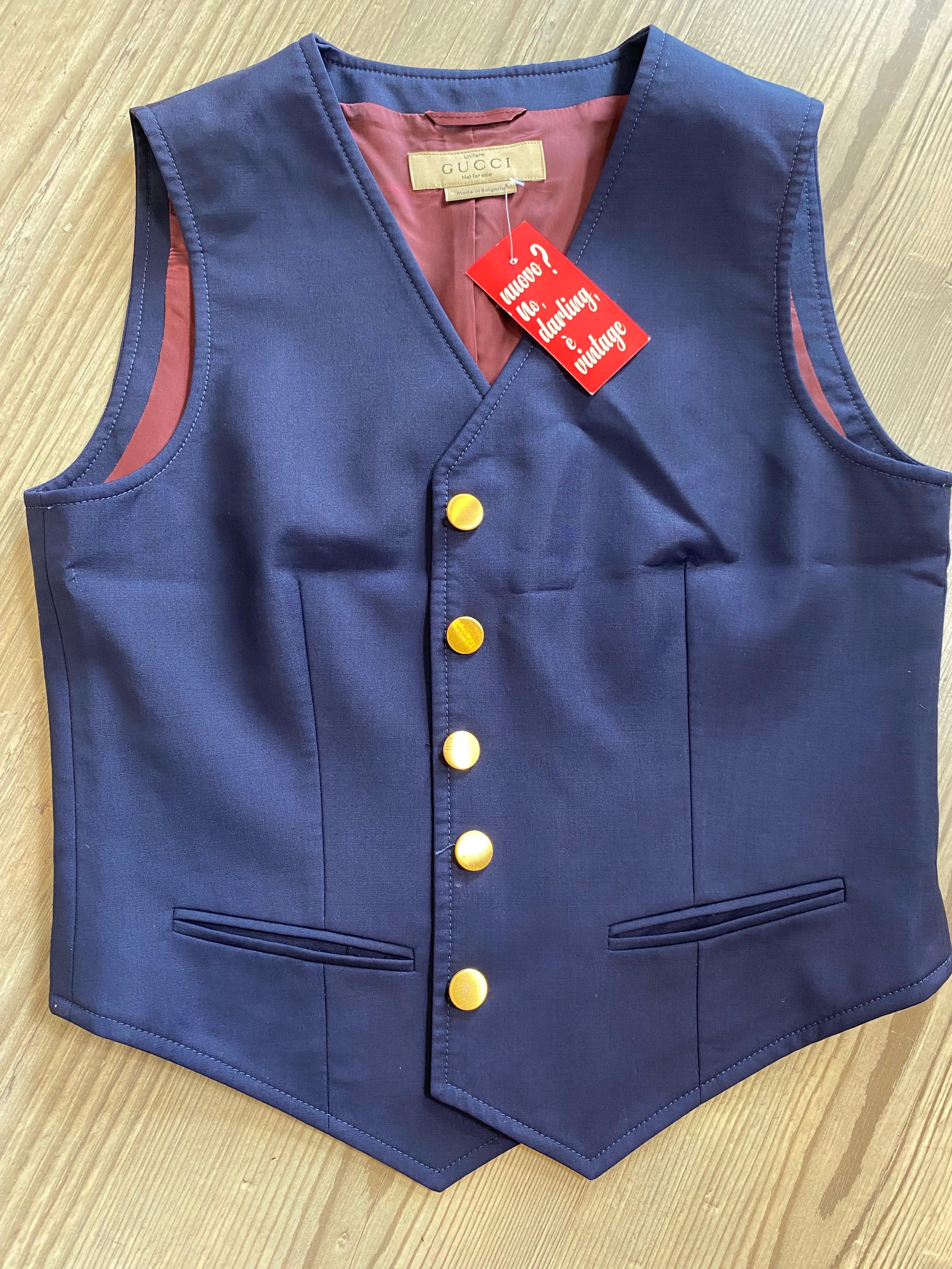 Gilet blu con scollo a V Gucci Uniform in vendita 1