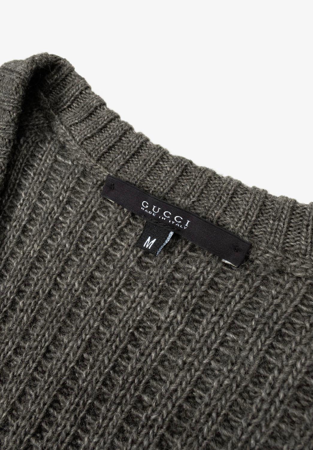 Gucci V Neck Men Sweater Vintage Size M, S878 In Excellent Condition For Sale In Kaunas, LT