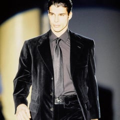 Gucci Velvet Blazer - '90s