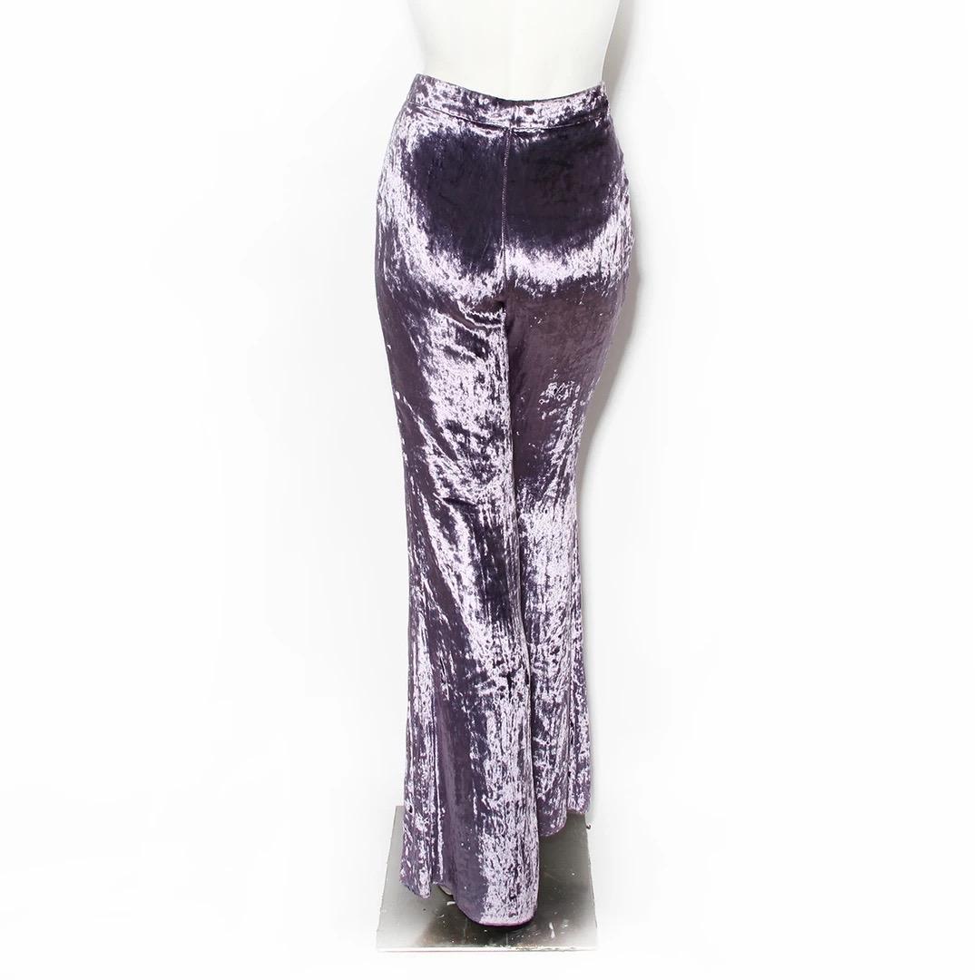 Gucci by Tom Ford Velvet Flare Trouser 
Spring / Summer 2000 
Look 6 
Made in Italy 
Mid-Rise style 
Purple velvet 
Zipper and hook and eye closure at waist 
Lined in 100% purple rayon
Fabric Composition: 78% Rayon 22% Silk 
Excellent vintage