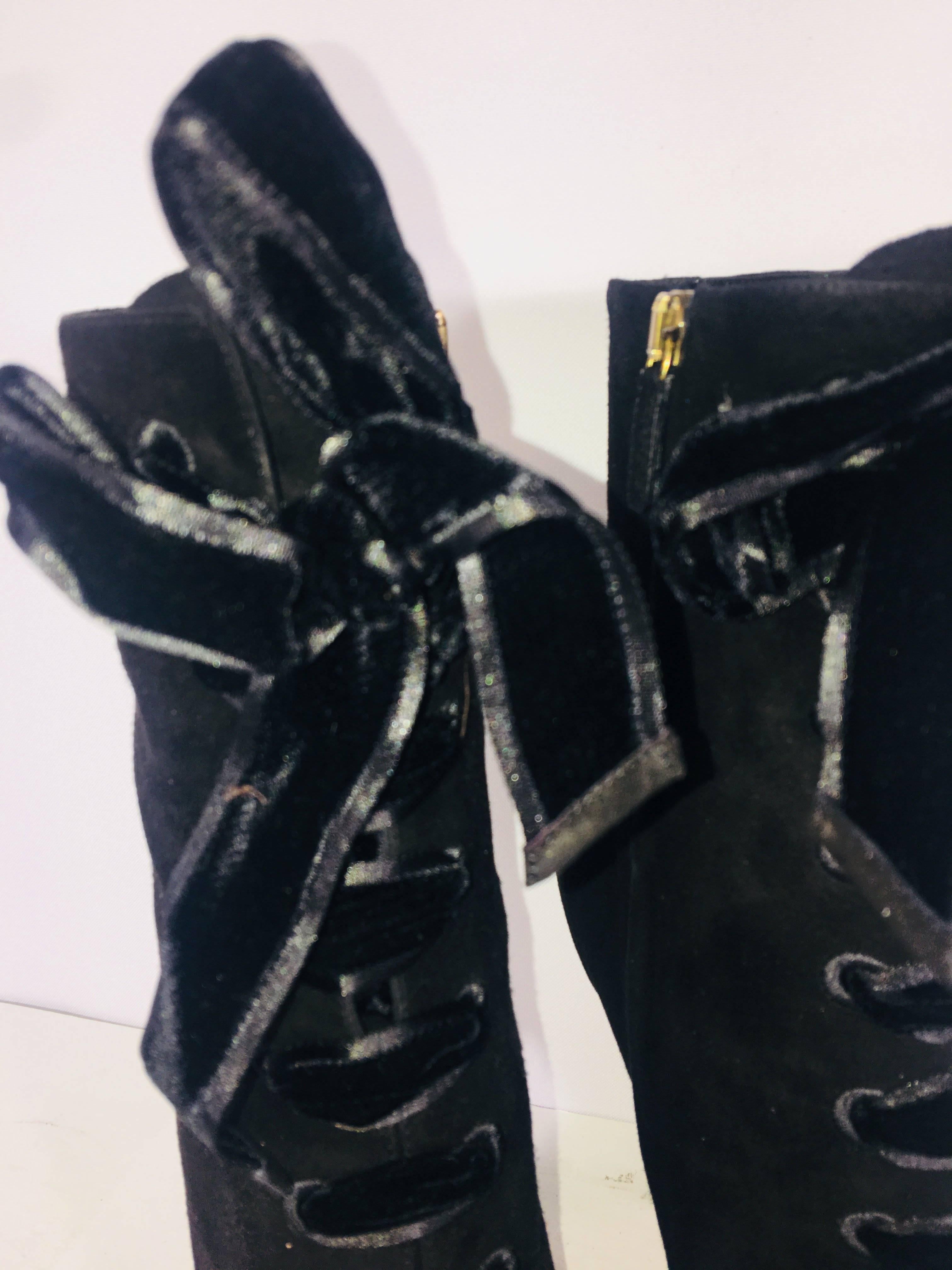 Gucci Velvet Lace Up Boots In Excellent Condition In Bridgehampton, NY