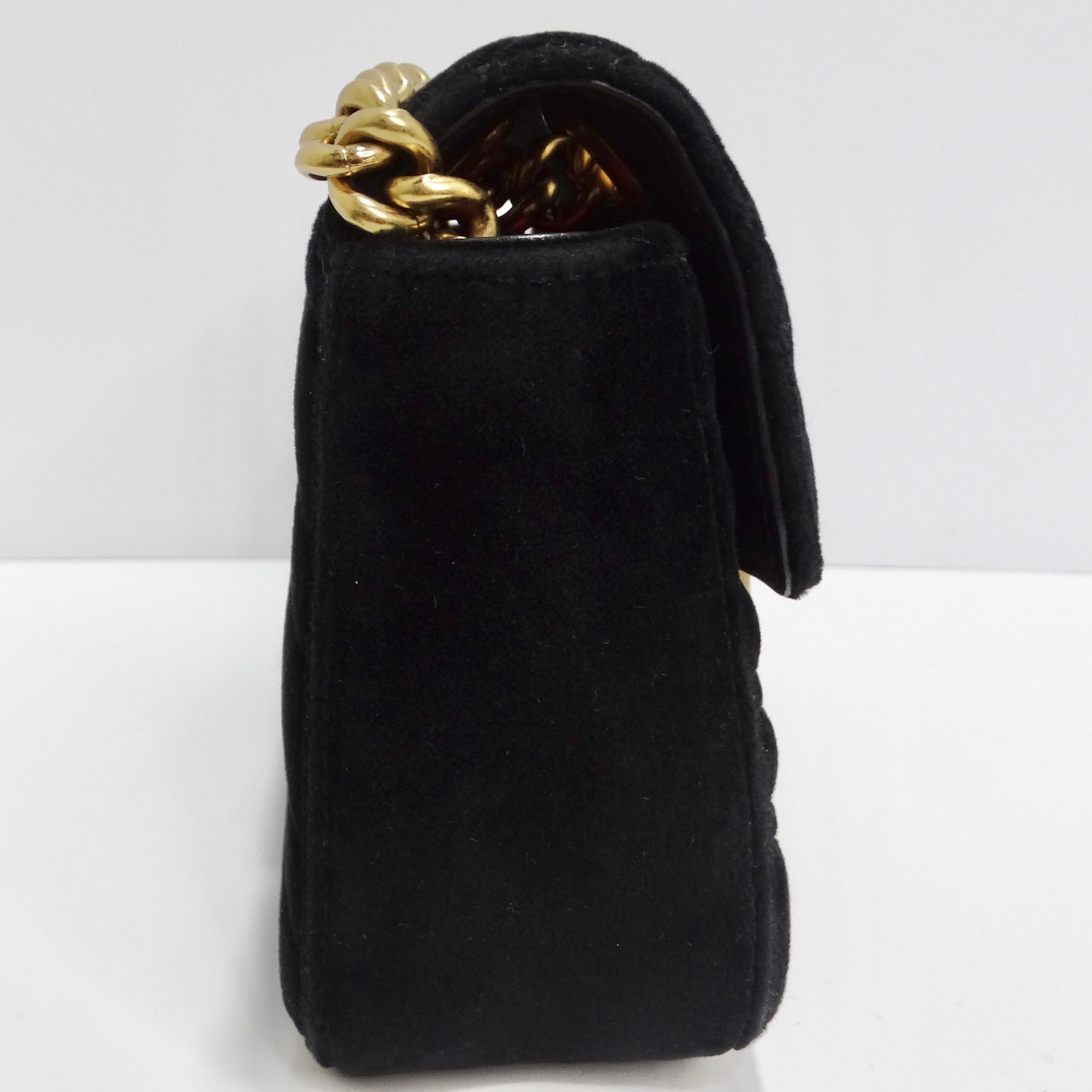 Gucci Velvet Matelasse Mini GG Marmont Shoulder Bag Black Excellent état - En vente à Scottsdale, AZ