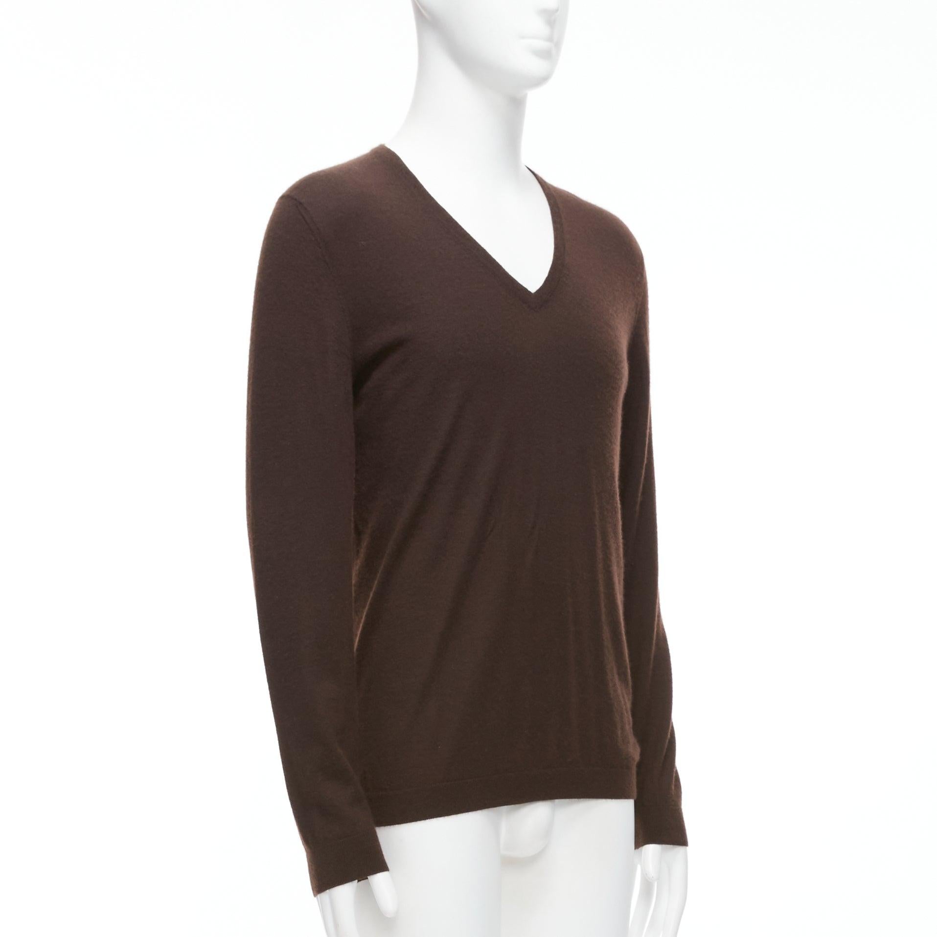 GUCCI Vintage 100% cashmere brown V-neck classic sweater L In Good Condition For Sale In Hong Kong, NT