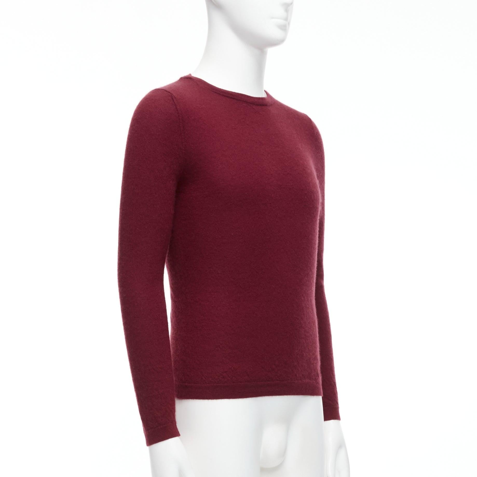 GUCCI Vintage 100% cashmere burgundy GG logo bateau neck sweater L In Excellent Condition For Sale In Hong Kong, NT