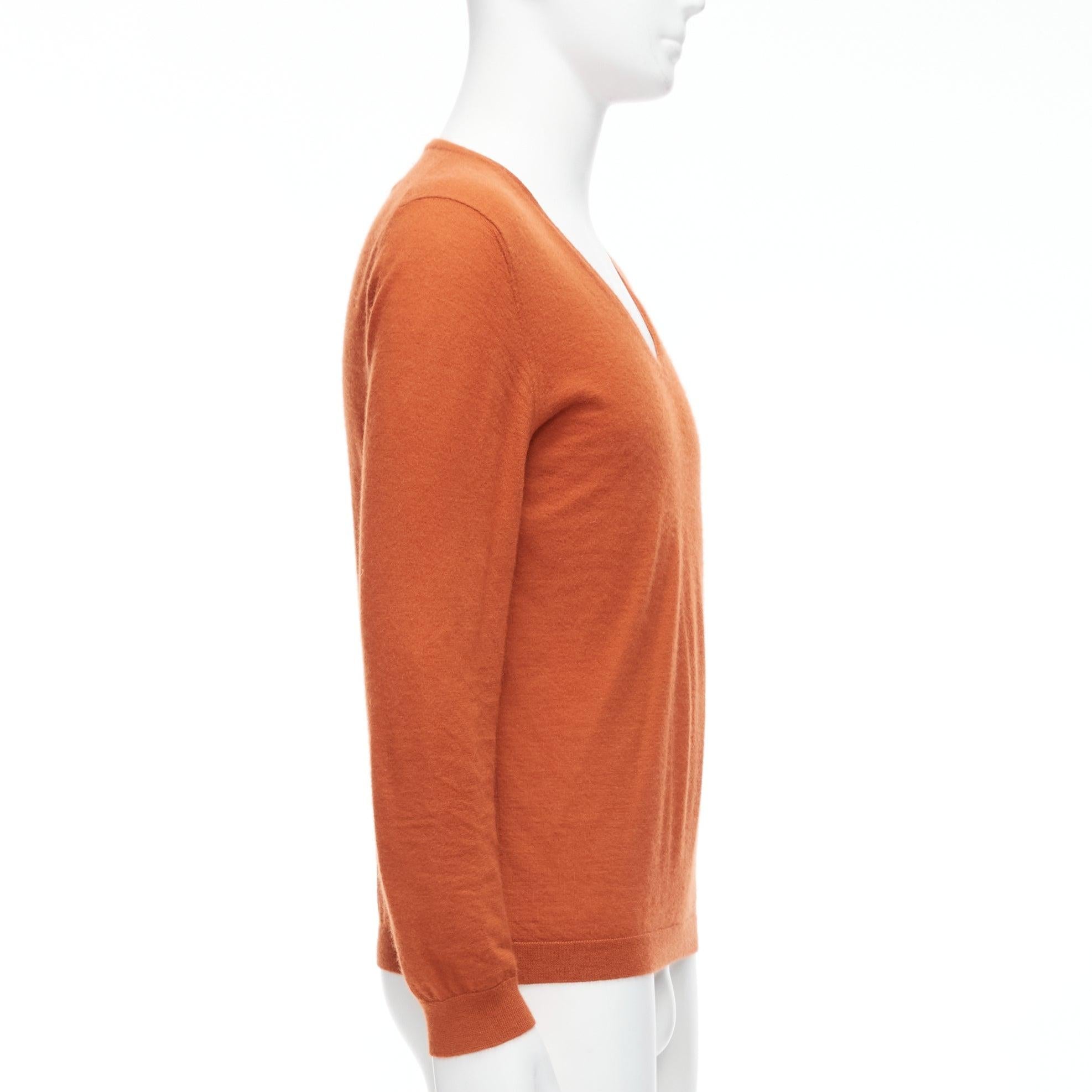 GUCCI Vintage 100% cashmere  rust orange V-neck long sleeve sweater L In Excellent Condition In Hong Kong, NT