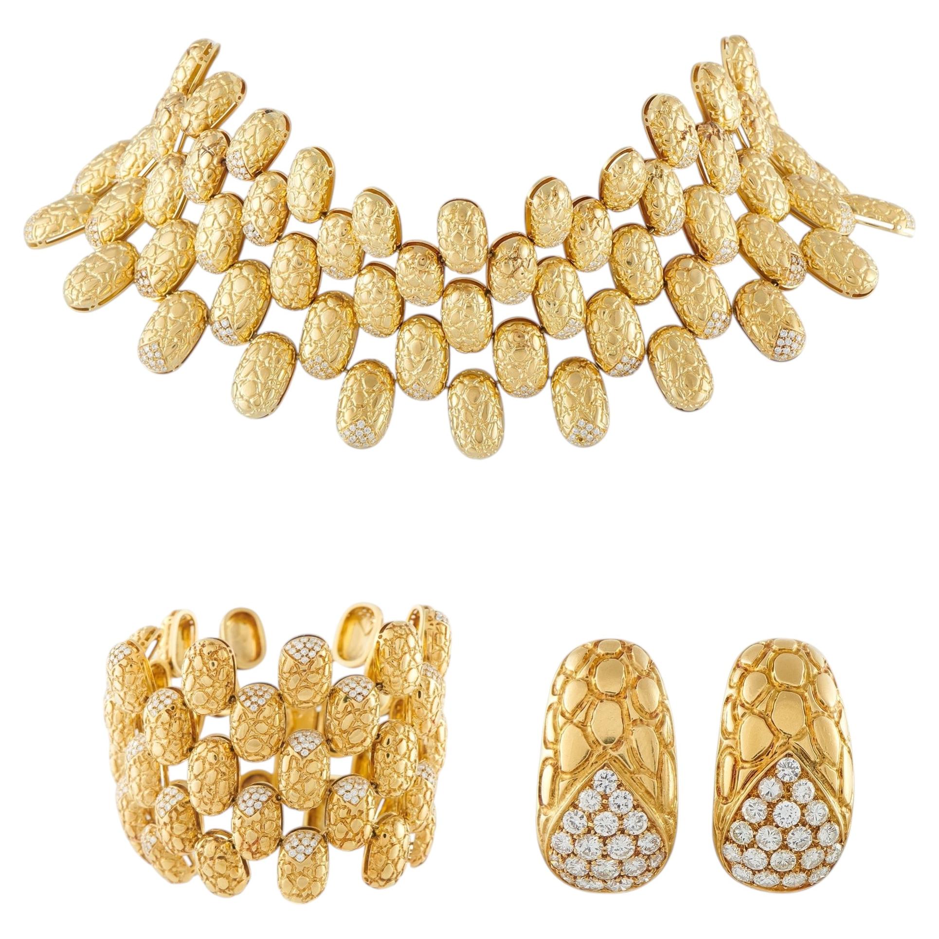 Set Gucci Vintage in oro giallo 18 carati con diamanti da 19,40 carati: collana, bracciale e orecchini