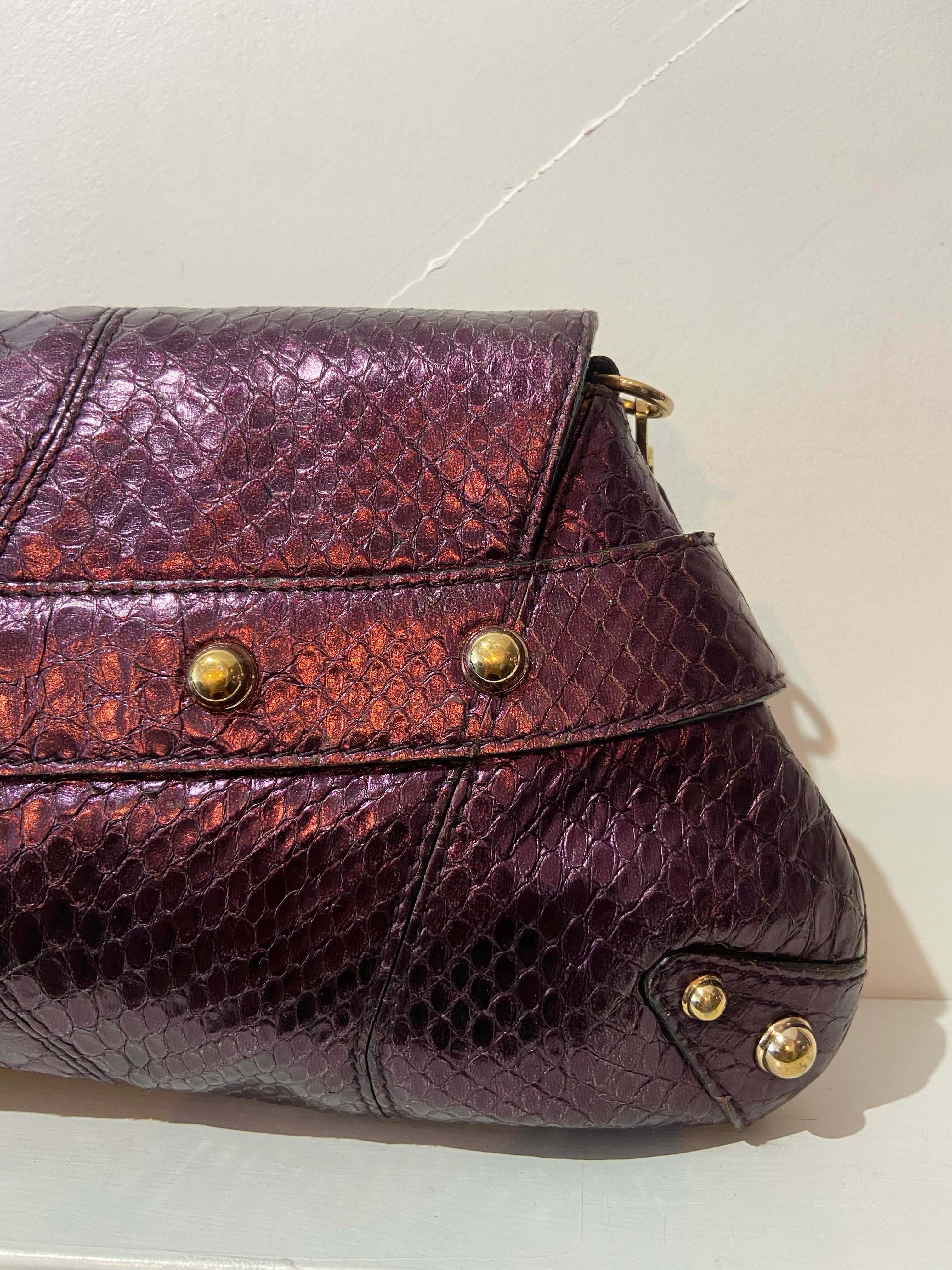 Gucci Vintage 1955 Metallic Purple Lizard Clutch In Good Condition For Sale In London, GB