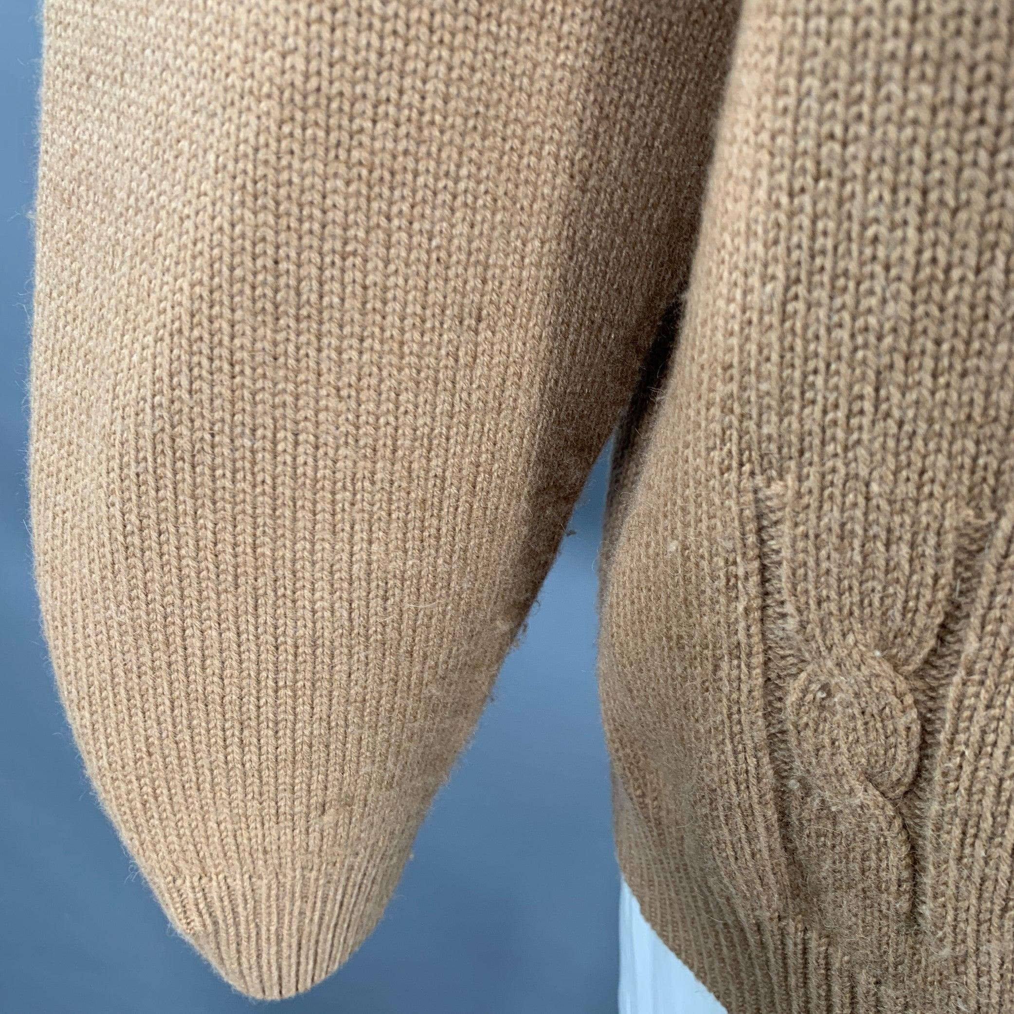 Uomo Gucci Vintage anni '80 taglia 46 Tan Cable Knit Camel Hair Turtleneck Sweater in vendita