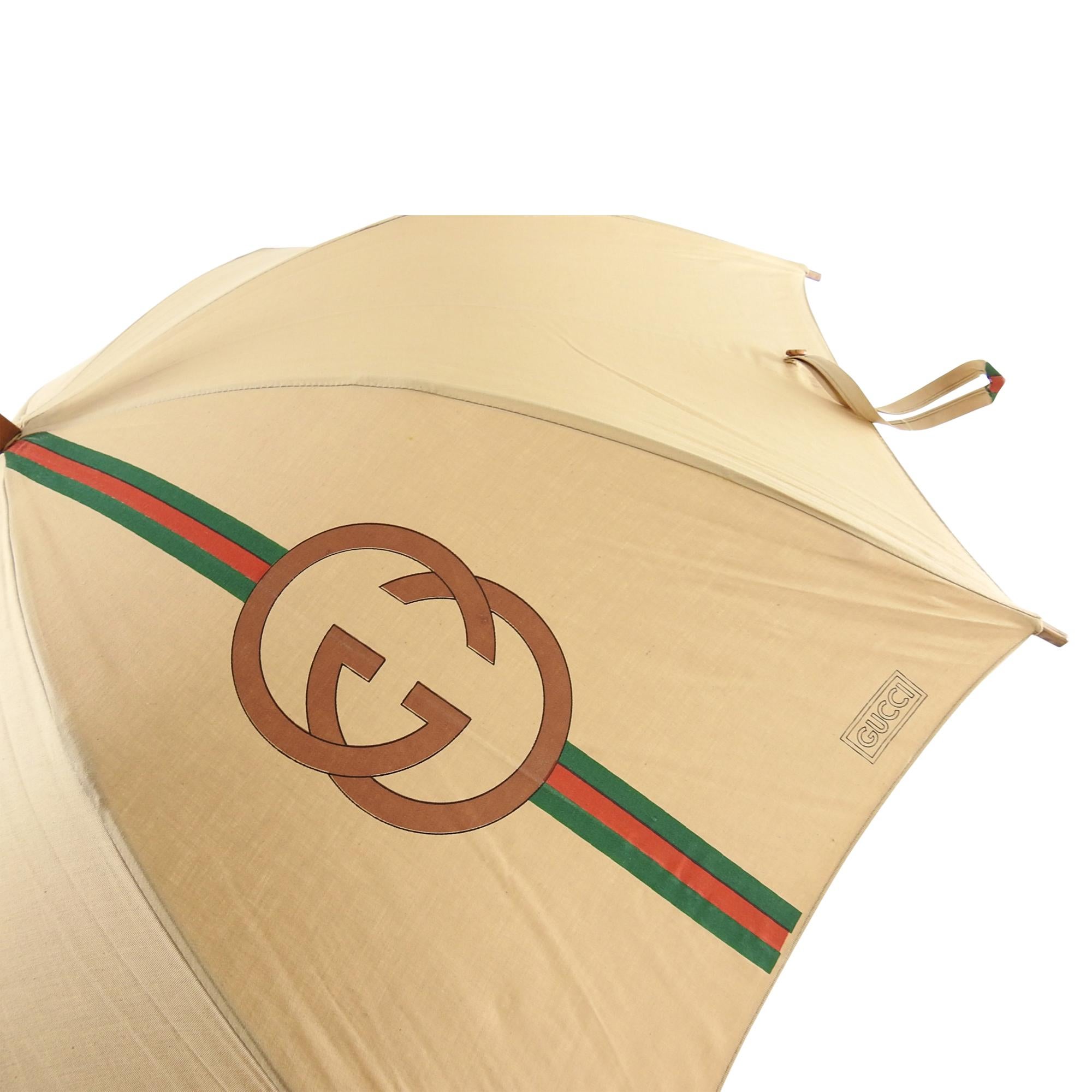 Beige Gucci Vintage 1981 GG Logo Wood Handle Umbrella in box - New with Tags