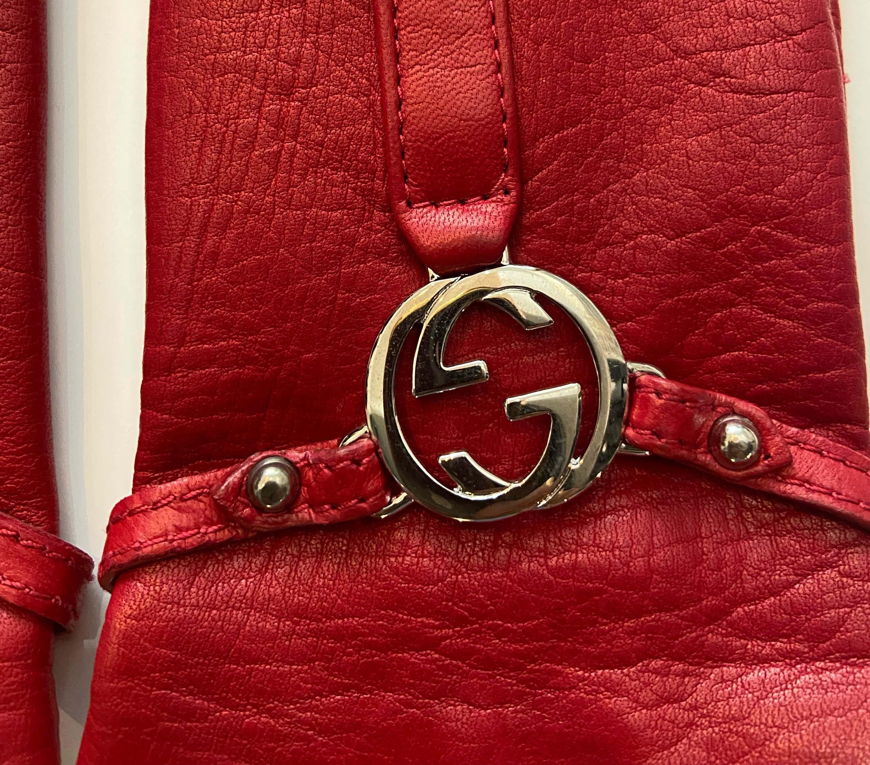 Gucci Vintage 2003 Red Leather Gloves In Excellent Condition For Sale In London, GB