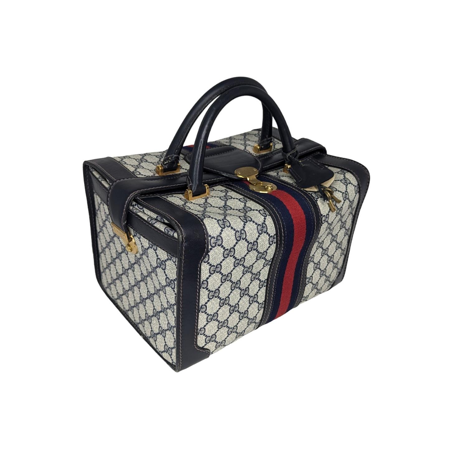 Gucci Vintage 3-lock Train Case Travel Bag Luggage In Good Condition In Scottsdale, AZ