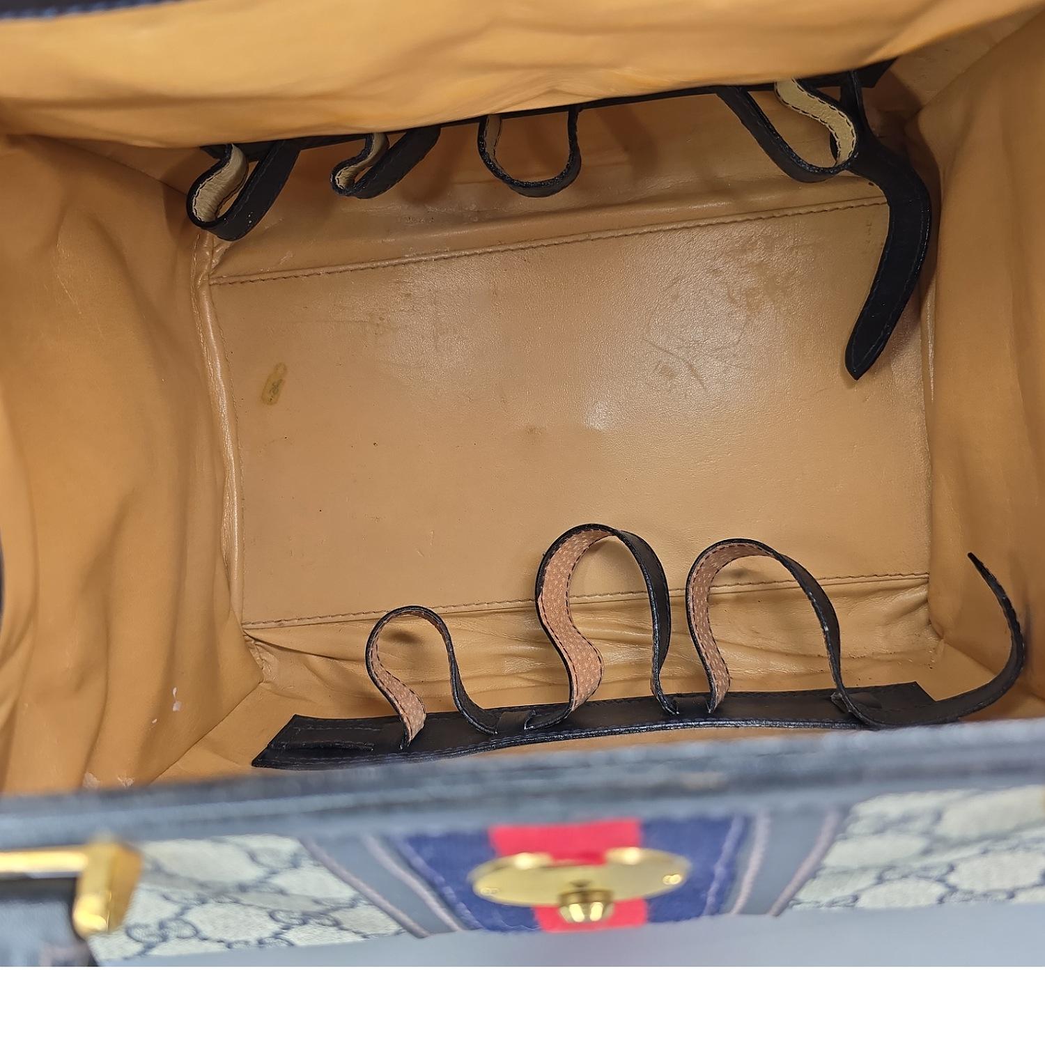 Gucci Vintage 3-lock Train Case Travel Bag Luggage en vente 2