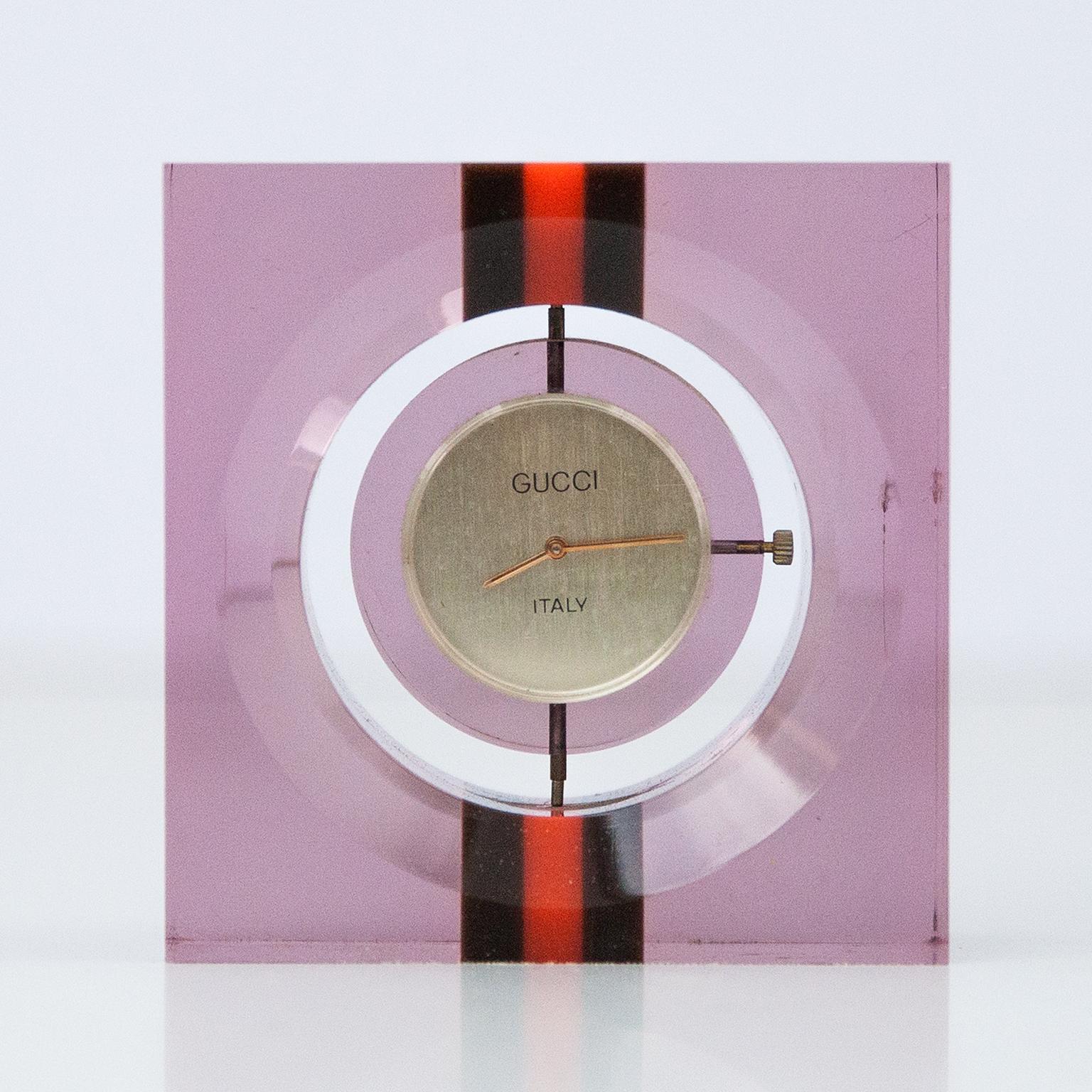 Wonderful little table clock for your desk or nightstand in acrylic in typical Gucci design, signed Gucci Italy.