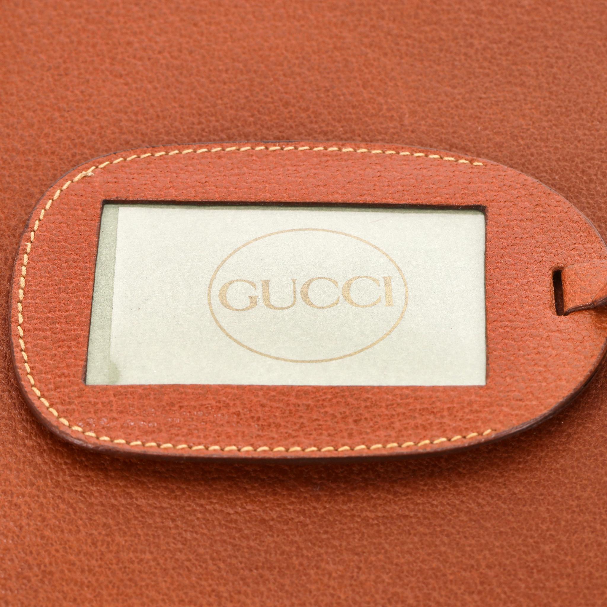 Gucci Vintage All-Over 'Gucci' Logo Canvas Kosmetikkoffer im Angebot 7