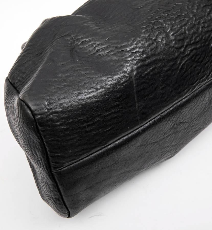 GUCCI Vintage Bag in Black Cowhide Leather and Ribbed Wood In Good Condition For Sale In Paris, FR