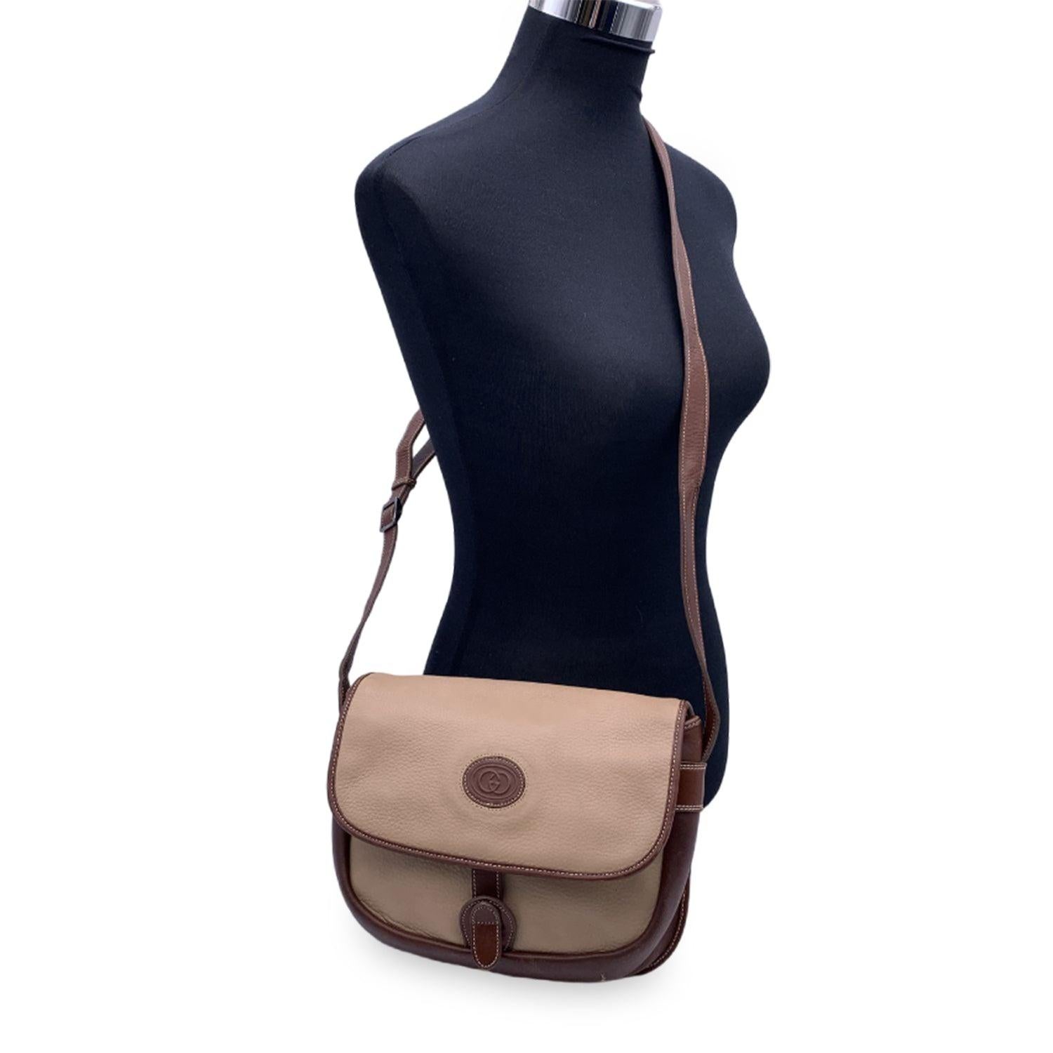 Gucci Vintage Beige and Brown Leather Flap Shoulder Bag For Sale 3