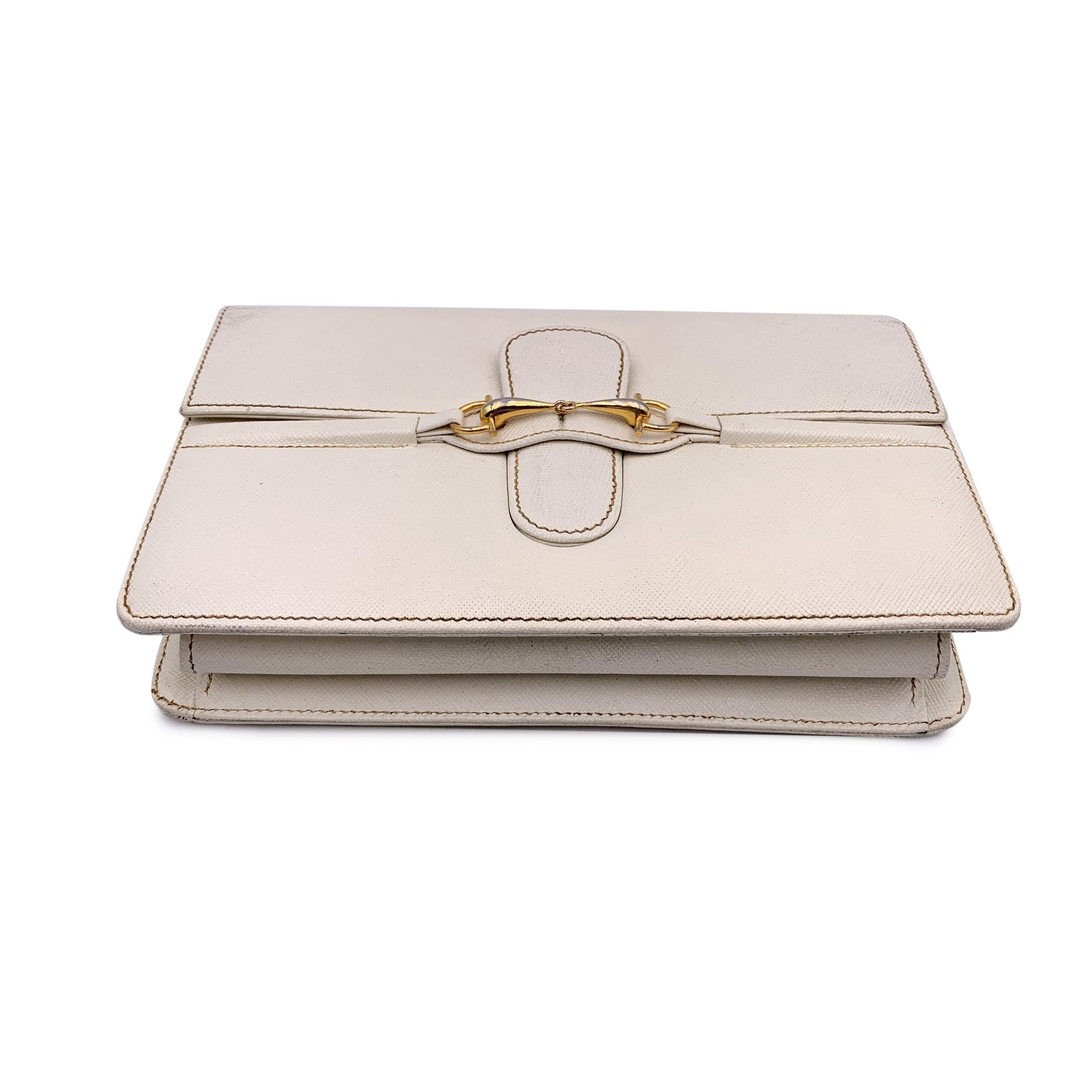 Women's Gucci Vintage Beige Cream Leather Horsebit Clutch Pochette Bag