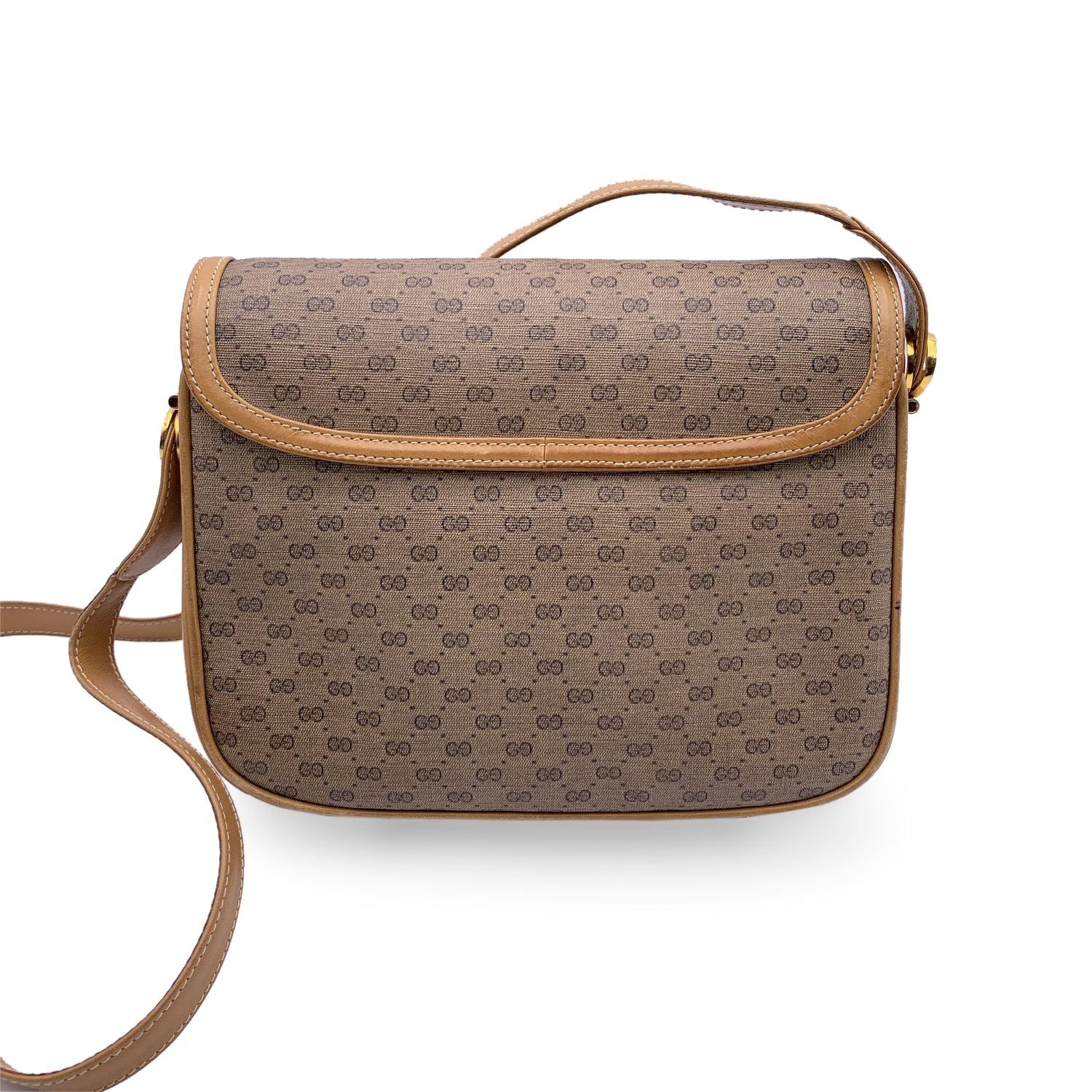 Gucci Vintage Beige Monogram Canvas and Leather Shoulder Bag In Good Condition In Rome, Rome