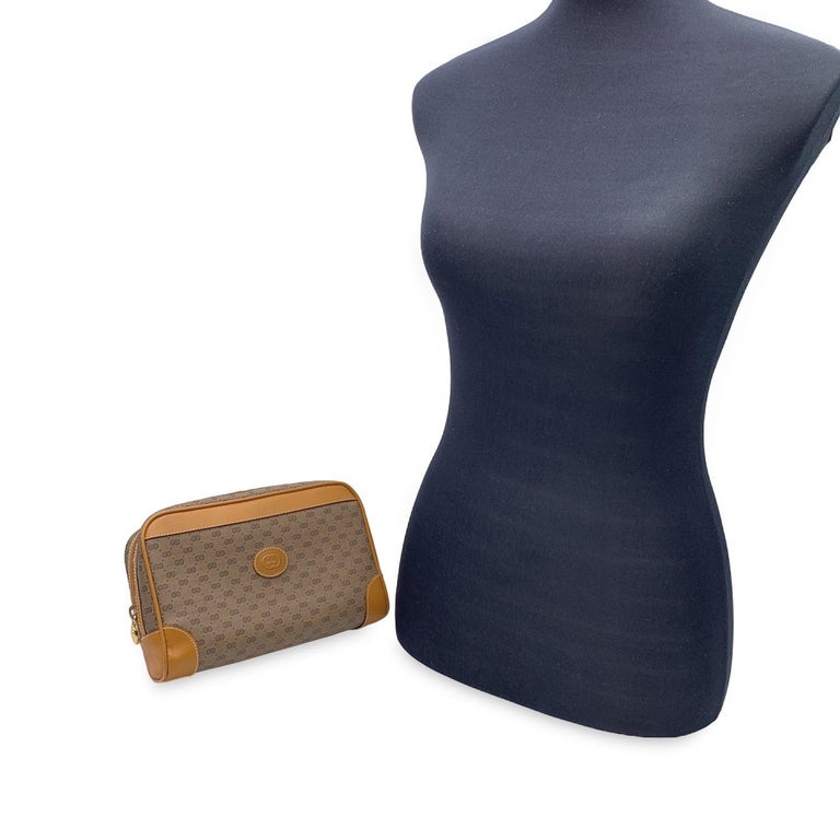 Sold at Auction: Vintage Gucci Navy Blue Clutch or Cosmetic Bag