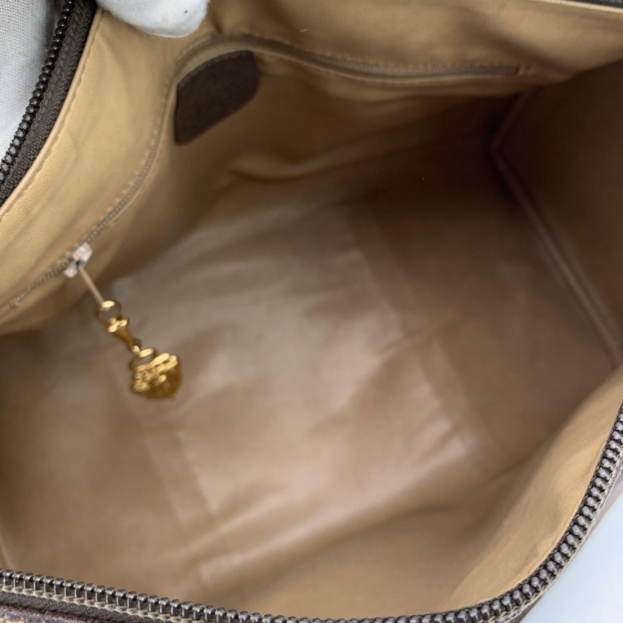 Gucci Vintage Beige Monogram Canvas Leather GG Logo Boston Bag For Sale 2