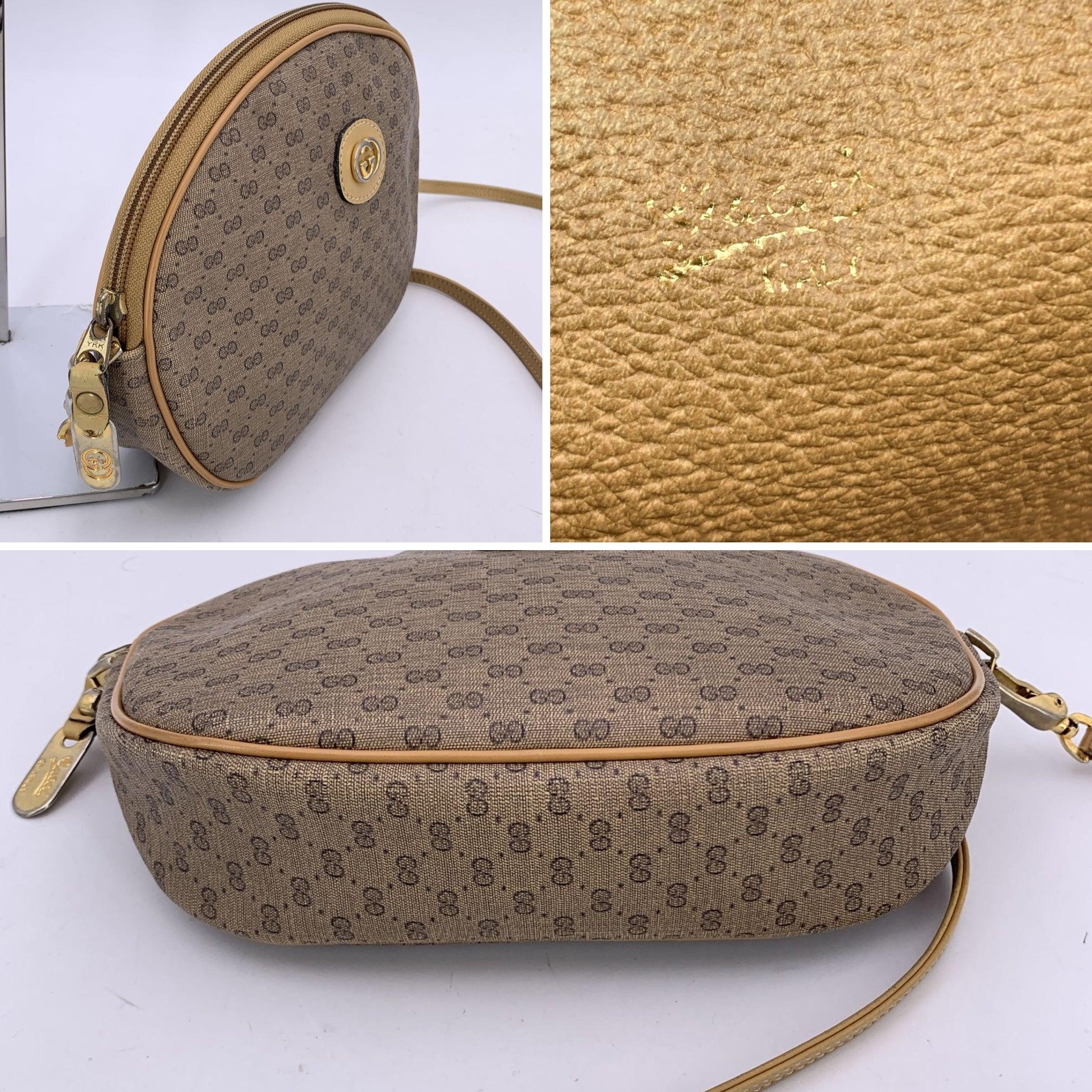 Gucci Vintage Beige Monogram Canvas Oval Messenger Crossbody Bag For Sale 1