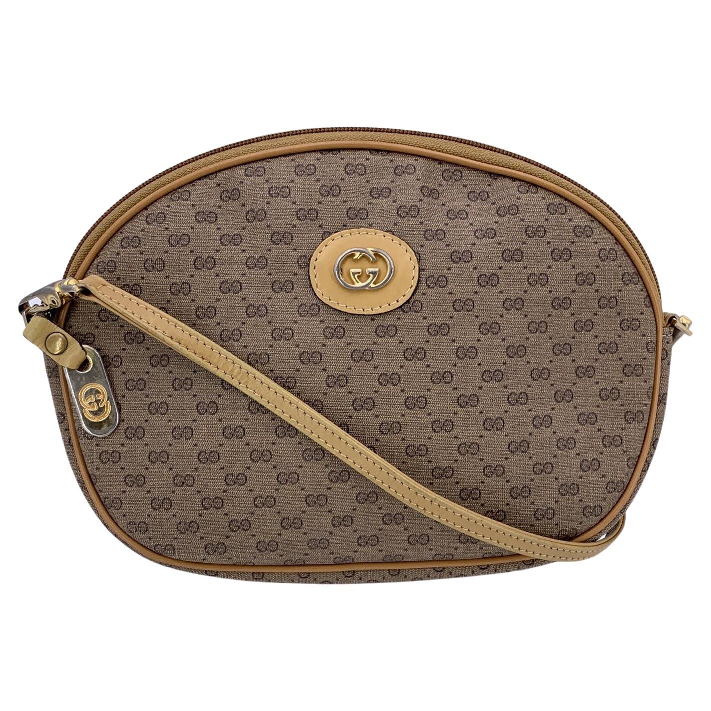 Gucci Vintage Beige Monogram Canvas Oval Messenger Crossbody Bag For Sale