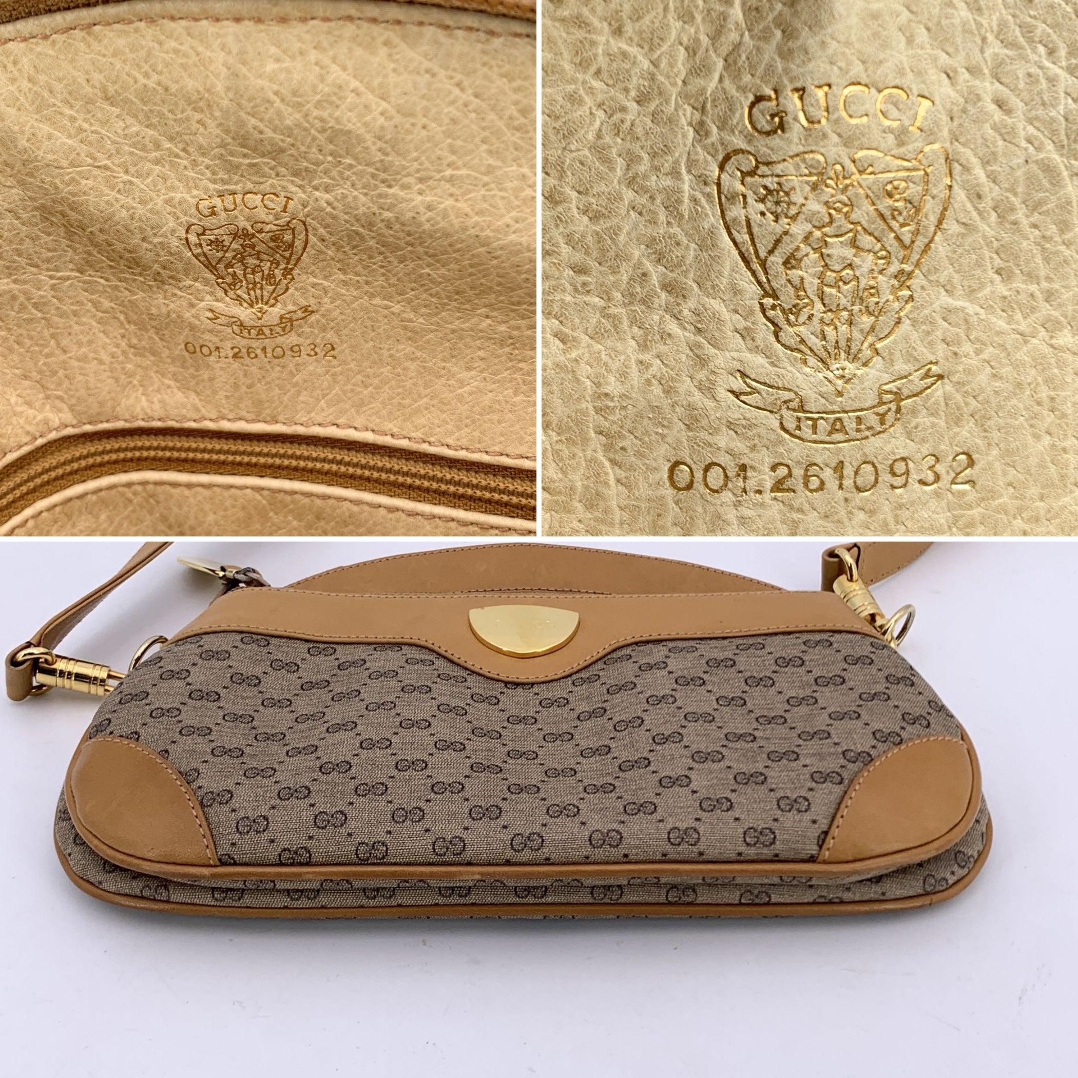Gucci Vintage Beige Monogram Canvas Semi Round Sac à bandoulière Pour femmes en vente