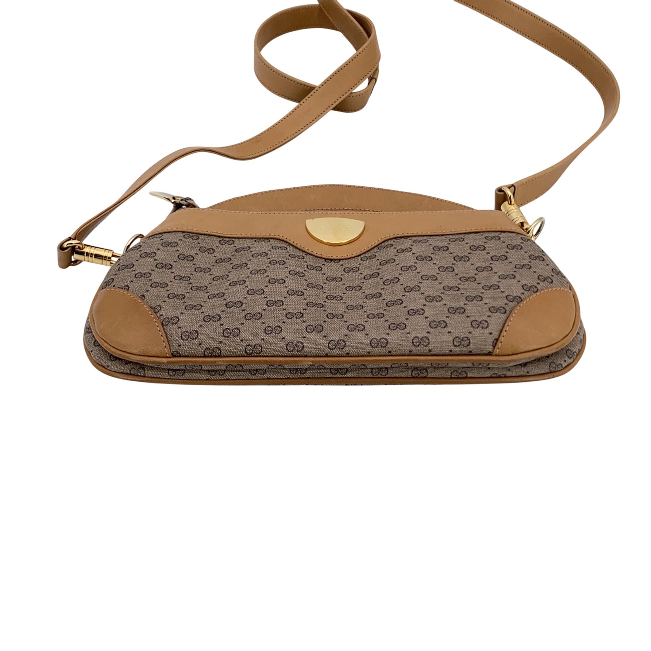 Gucci Vintage Beige Monogram Canvas Semi Round Sac à bandoulière en vente 3