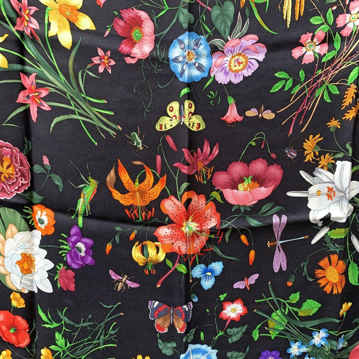 Gucci Vintage Black Background Flora Silk Scarf Floral Pattern In Excellent Condition In Rome, Rome