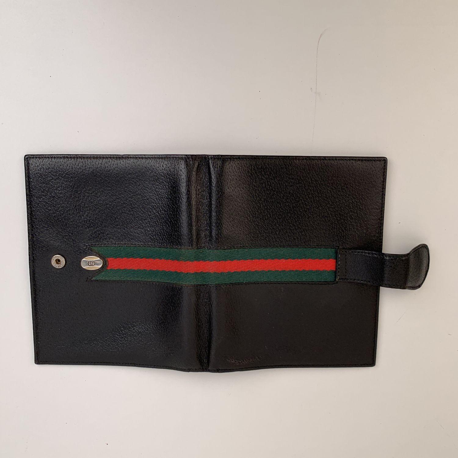Gucci Vintage Agenda mit 4 Ringen aus schwarzem Leder und Streifen, mit Streifen Damen
