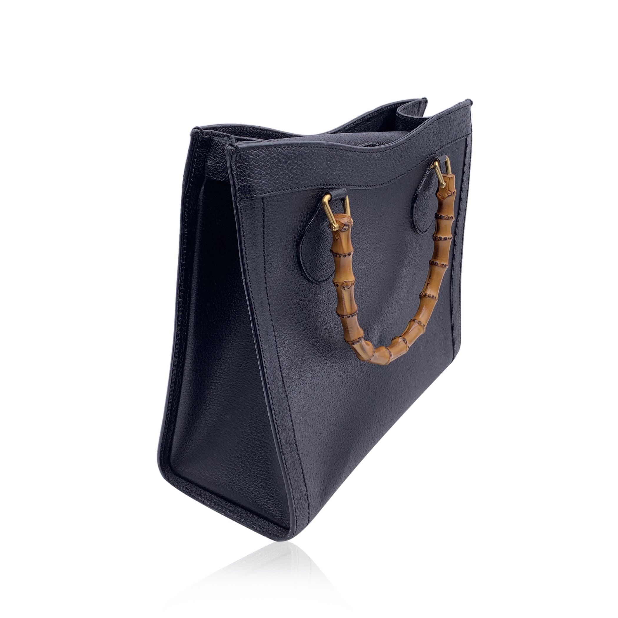 Women's Gucci Vintage Black Leather Bamboo Princess Diana Tote Bag