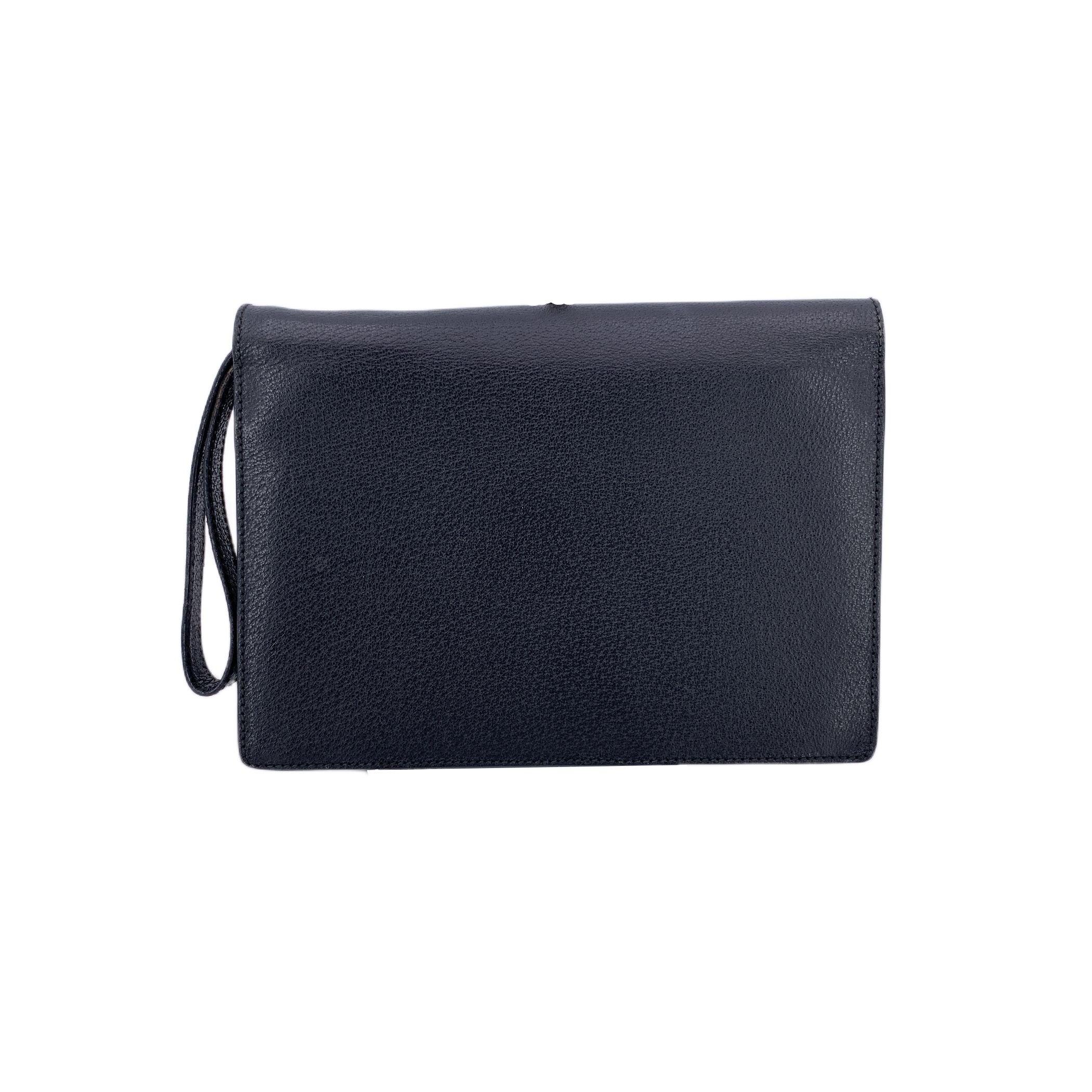 Pochette en cuir noir vintage de Gucci Sac à poignet Unisexe en vente