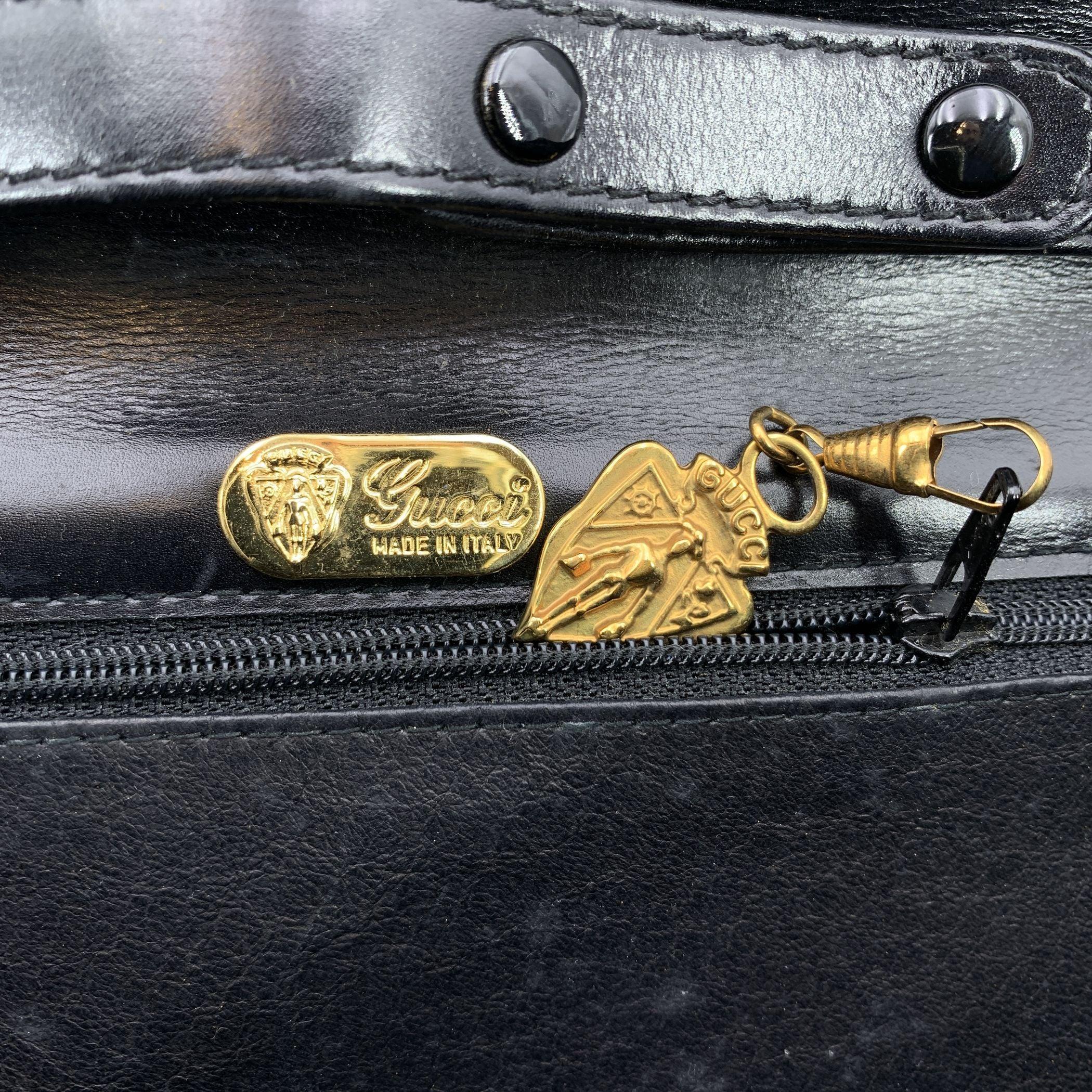 Gucci Vintage Sac convertible en cuir noir Sac à bandoulière Pochette en vente 1
