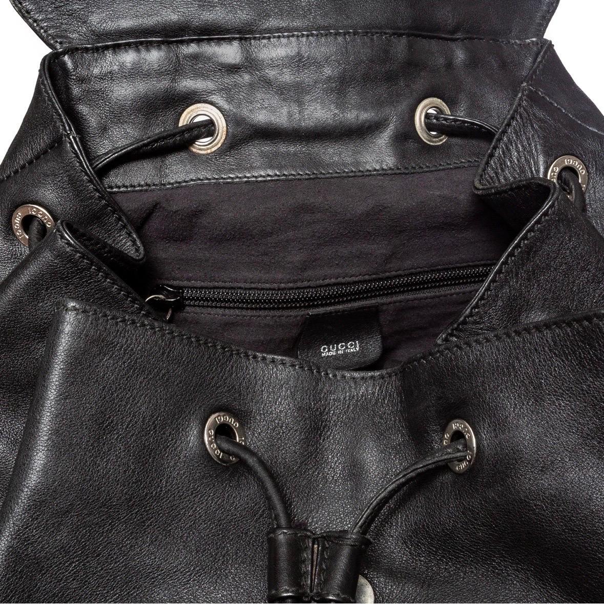 Gucci Vintage Black Leather Drawstring Backpack (Tom Ford) For Sale 3