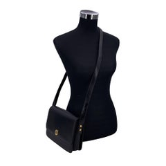 Gucci Vintage Black Leather Flap GG Gold Logo Umhängetasche