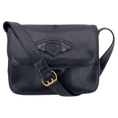 Bolso de hombro Gucci Vintage de piel negra con solapa y logotipo GG